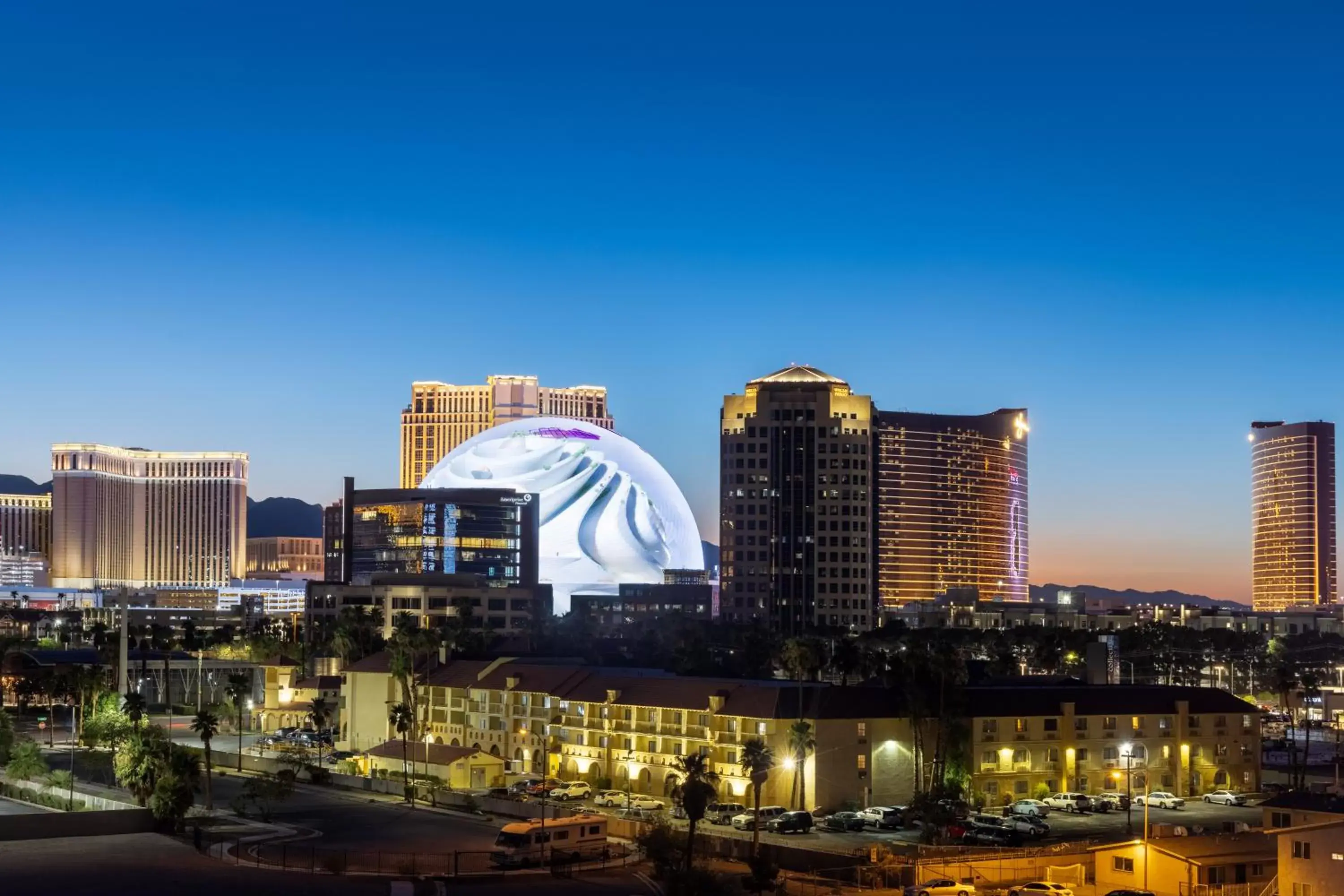 Night in DoubleTree by Hilton Las Vegas East Flamingo