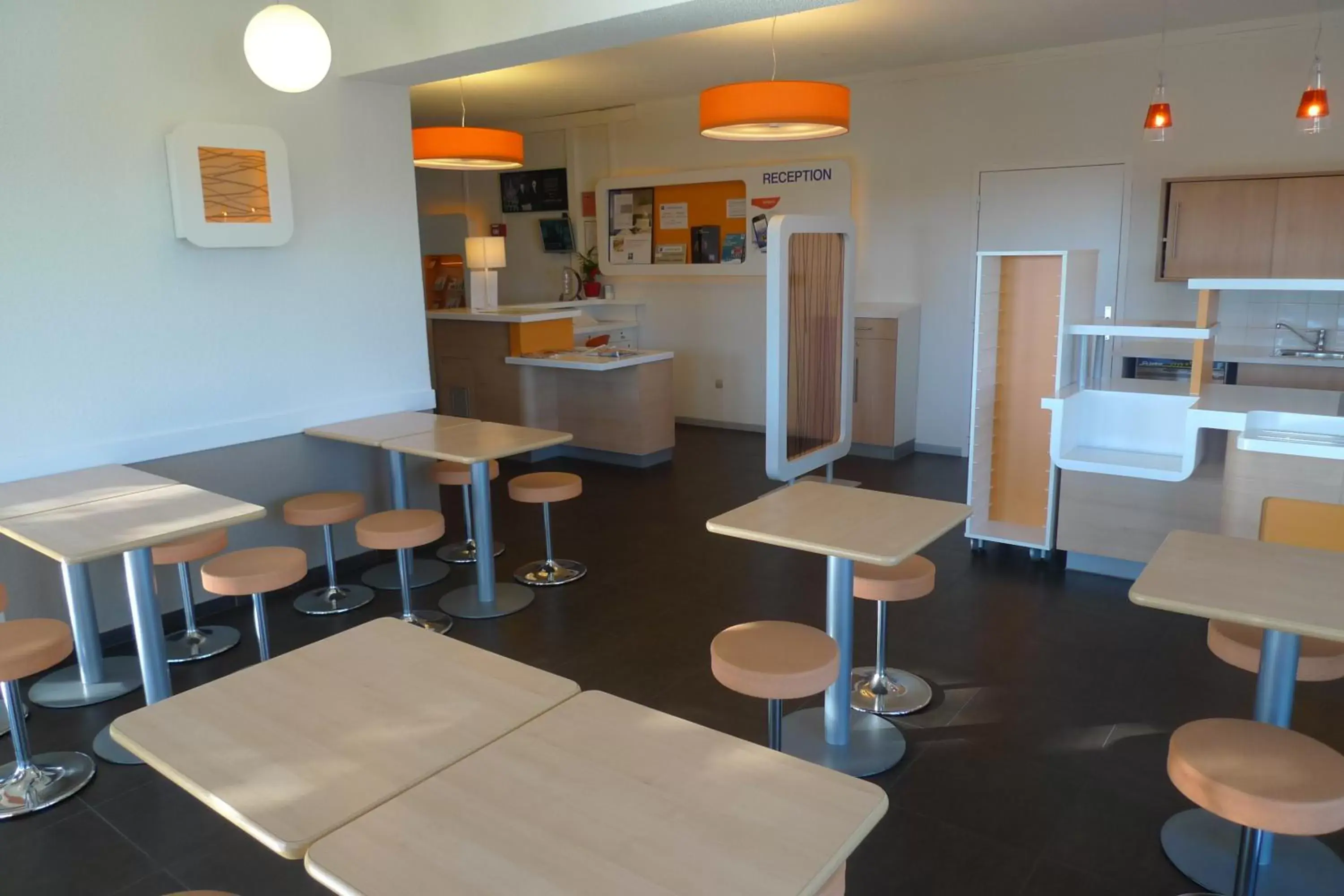 Restaurant/places to eat, Lounge/Bar in ibis budget Narbonne Sud A9/A61