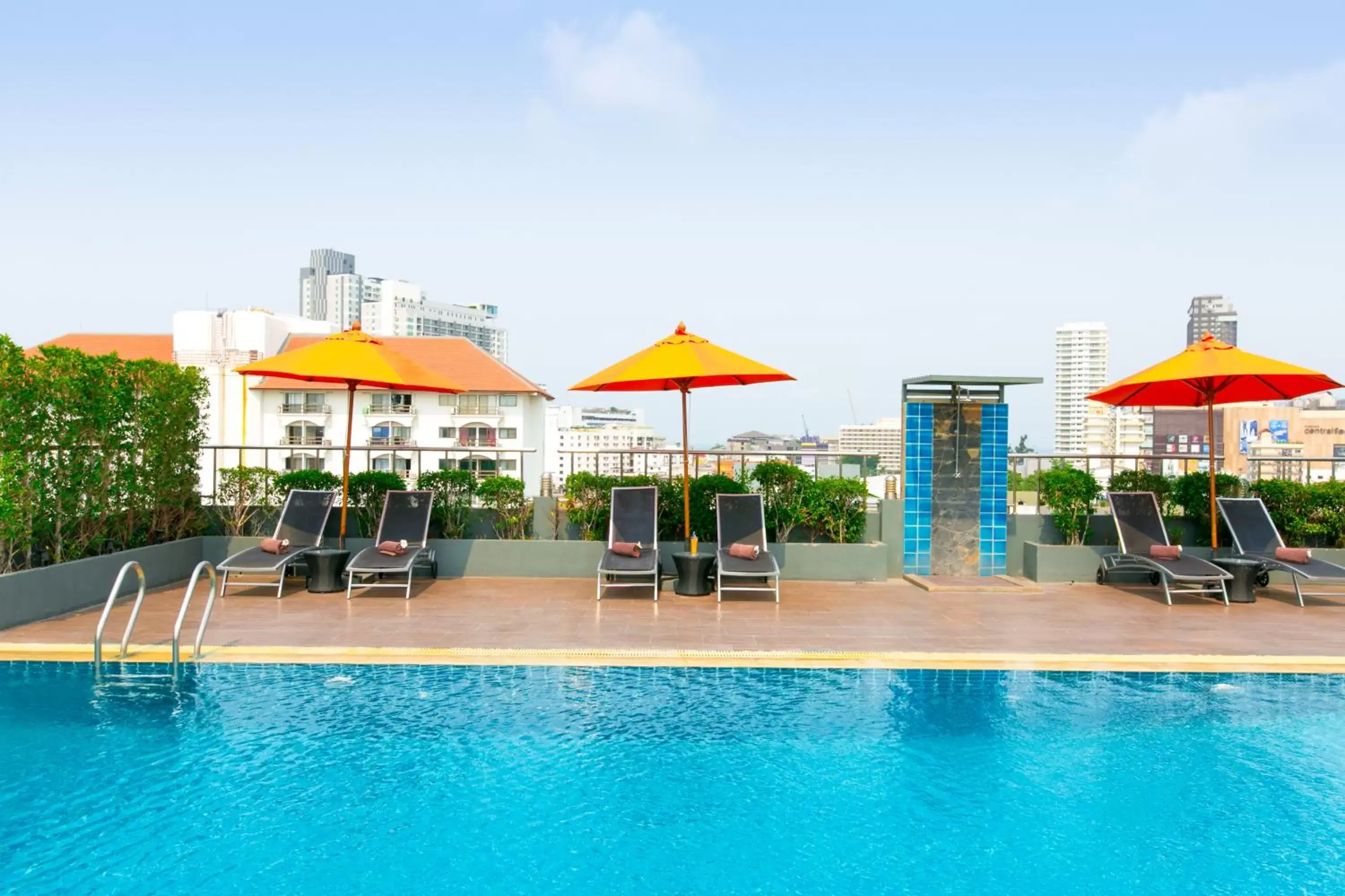 Swimming Pool in Adelphi Pattaya - SHA Extra Plus