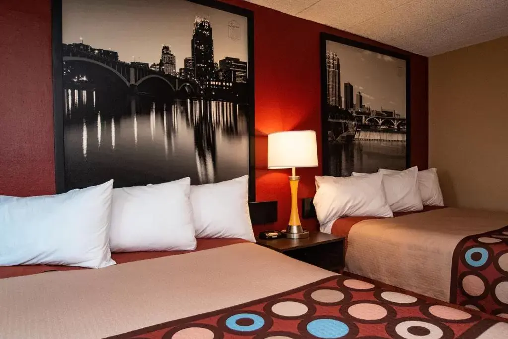 Bed in Super 8 by Wyndham Brooklyn Center/MPLS Bed in Super 8 by Wyndham Brooklyn Center/MPLS