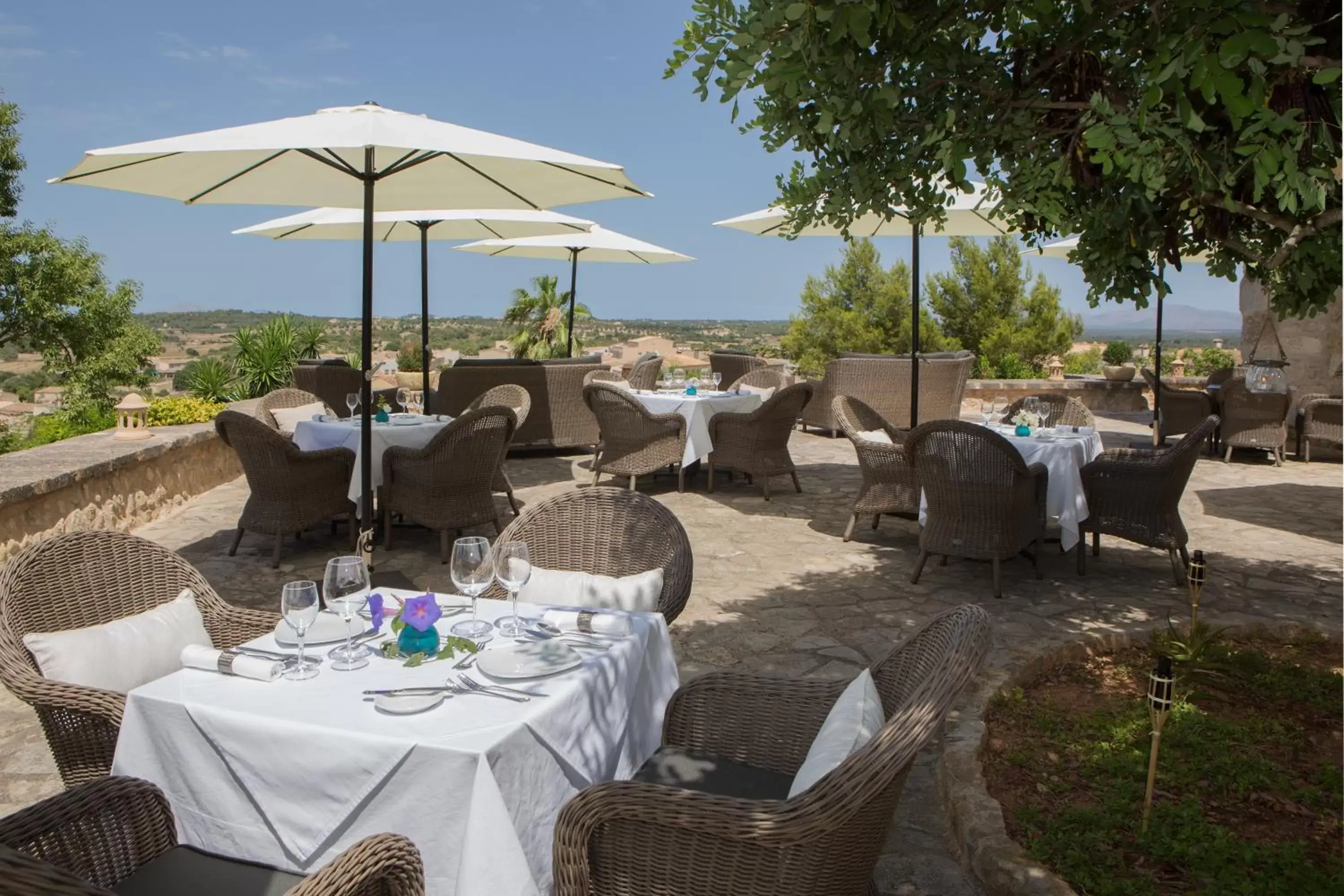 Property building, Restaurant/Places to Eat in Casa Font i Roig