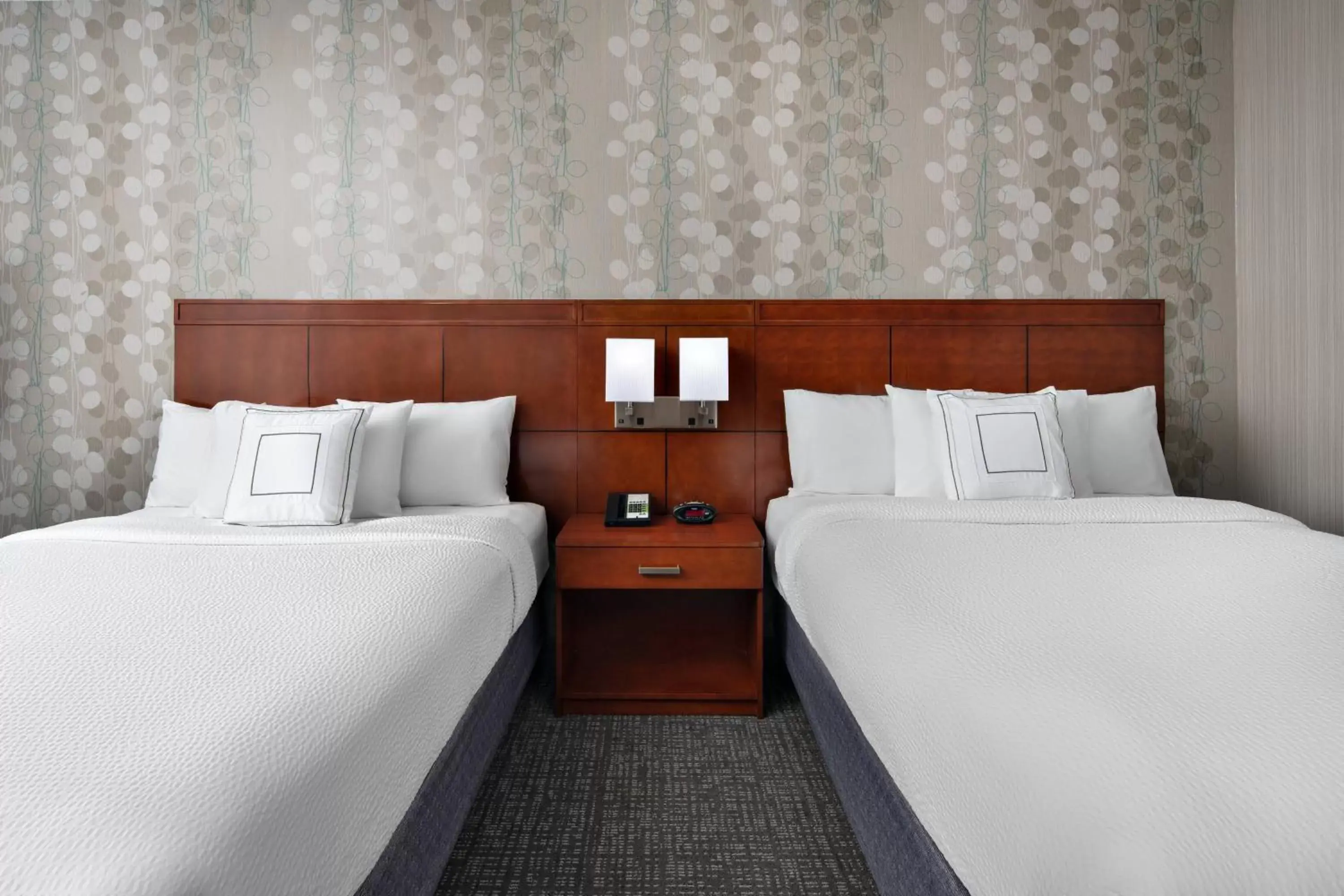 Photo of the whole room, Bed in Courtyard by Marriott Raleigh North/Triangle Town Center