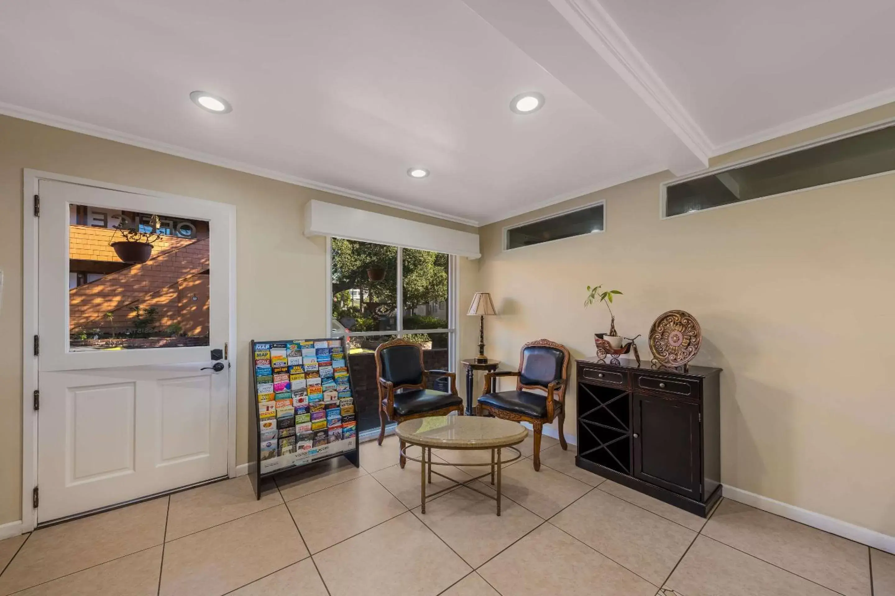 Lobby or reception in Clarion Collection Carmel Oaks Inn Lobby or reception in Clarion Collection Carmel Oaks Inn