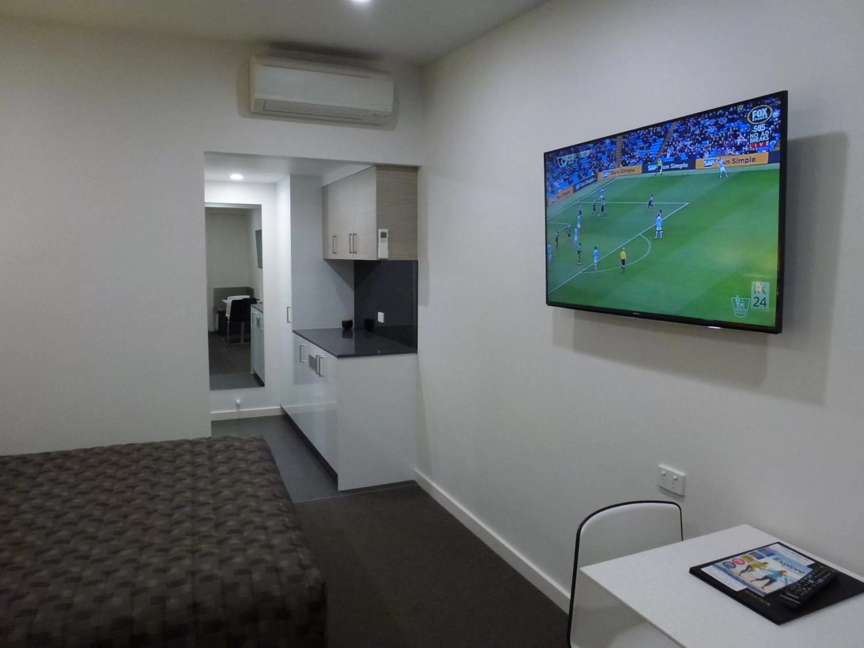 TV and multimedia in Tower Motor Inn