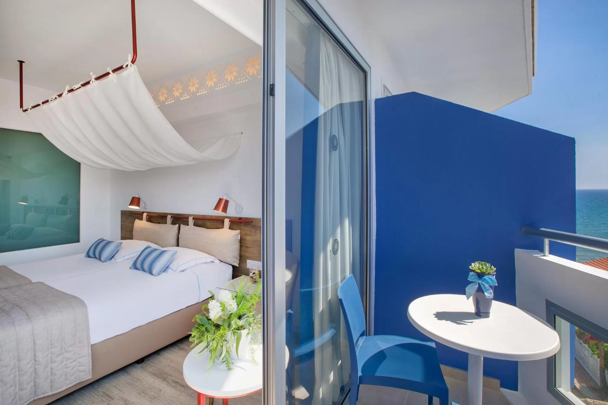 Balcony/Terrace, Bed in Lordos Beach Hotel & Spa