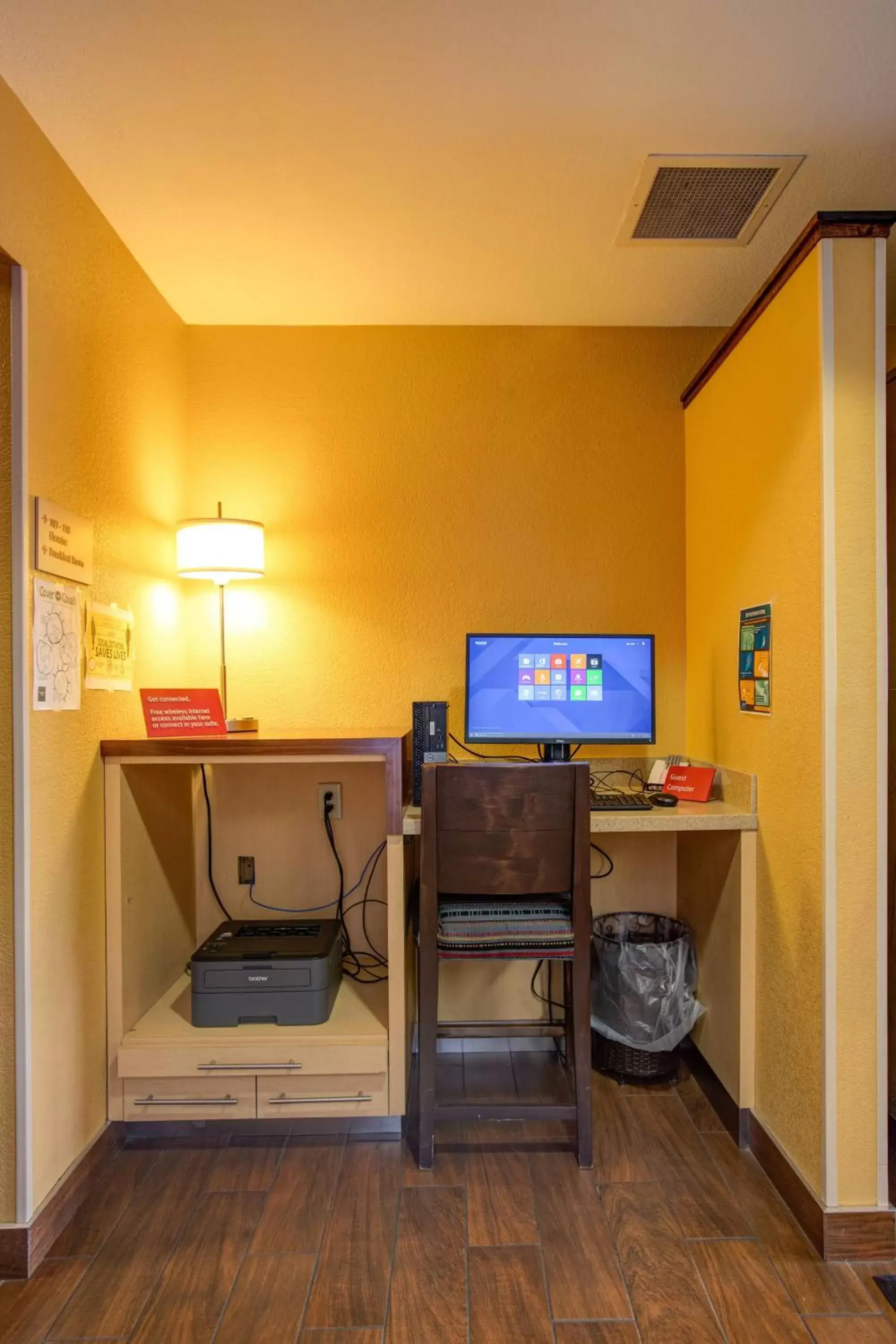 Business facilities in TownePlace Suites Colorado Springs
