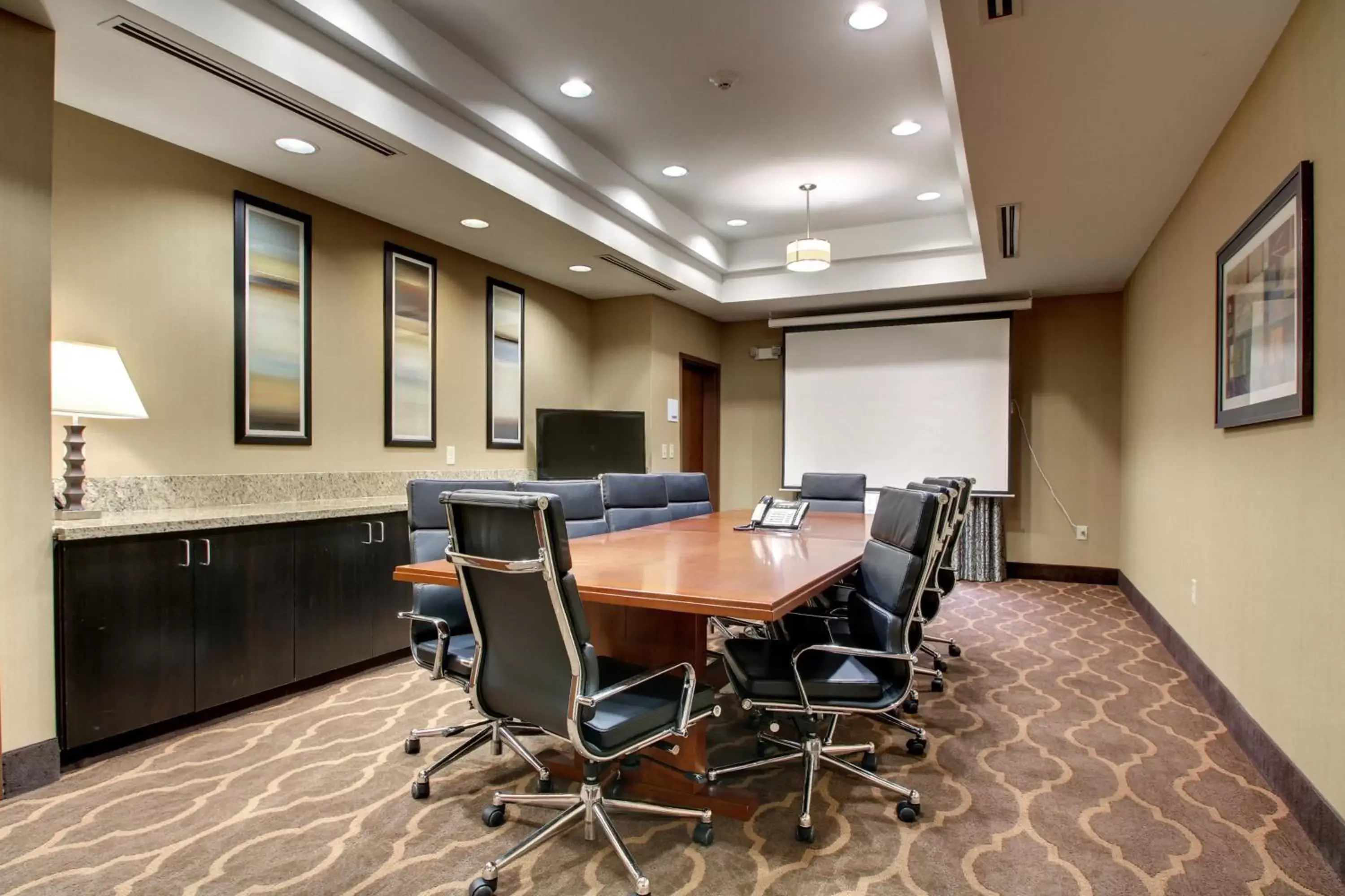 Meeting/conference room in Holiday Inn Express Natchez South West, an IHG Hotel