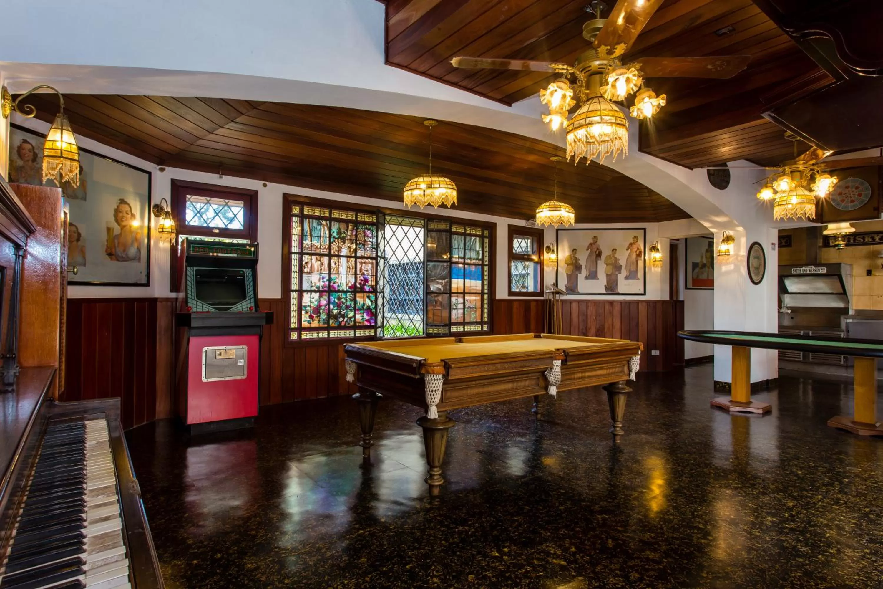 Billiard in Hotel Castelo Nacional Inn Campos do Jordão