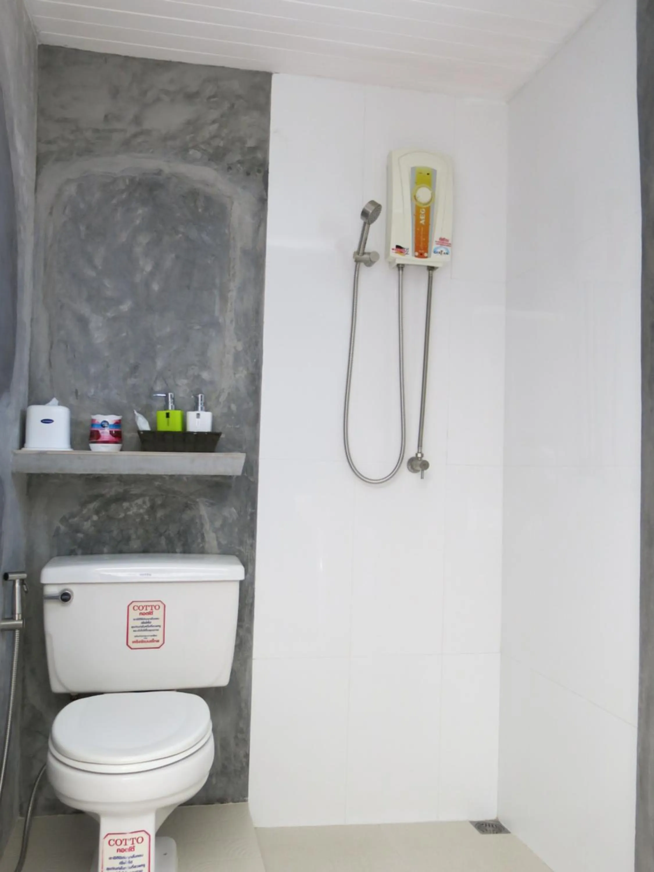 Shower in Bayview Resort