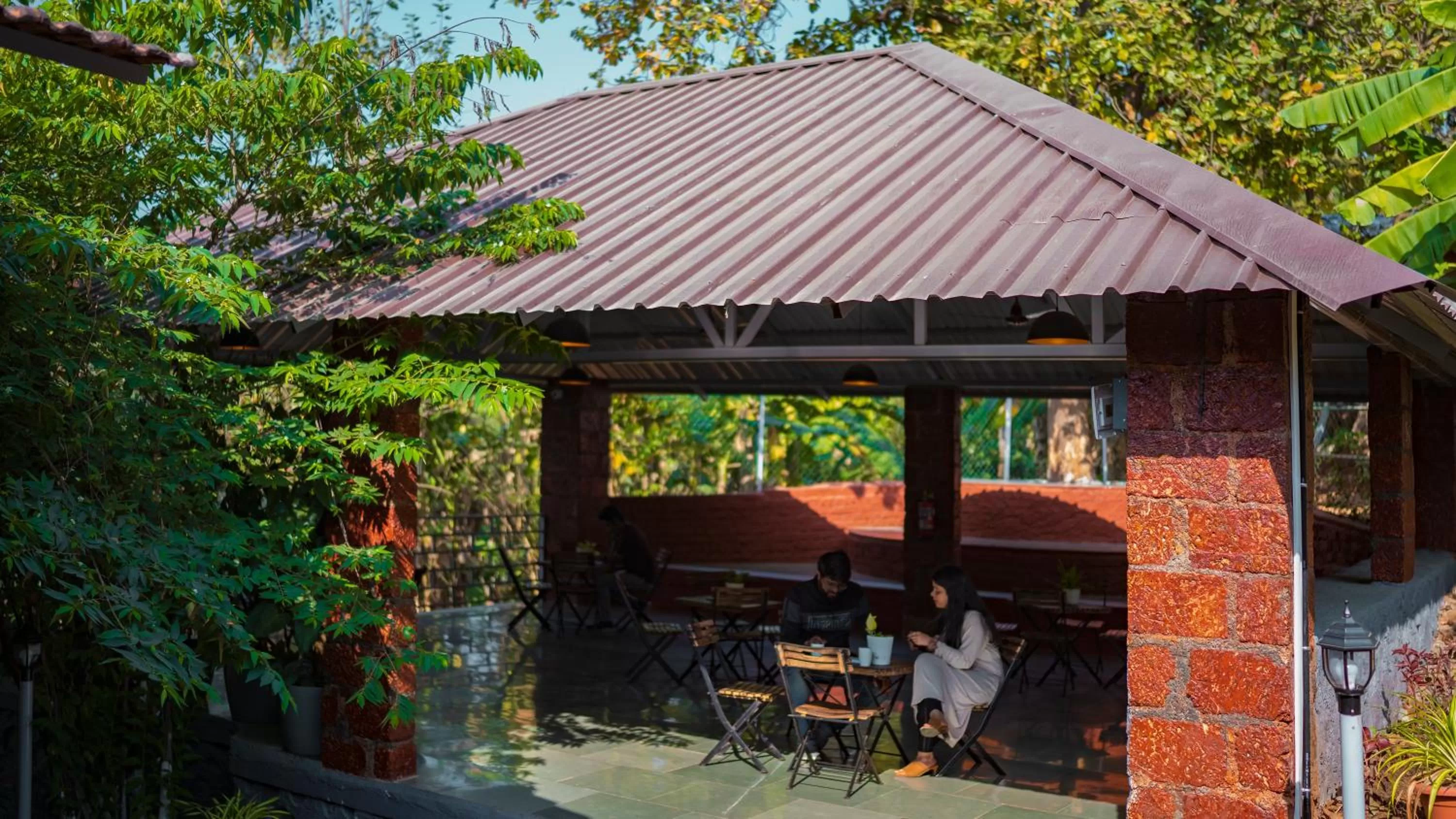 Area and facilities in Saveda Farm & Cottages