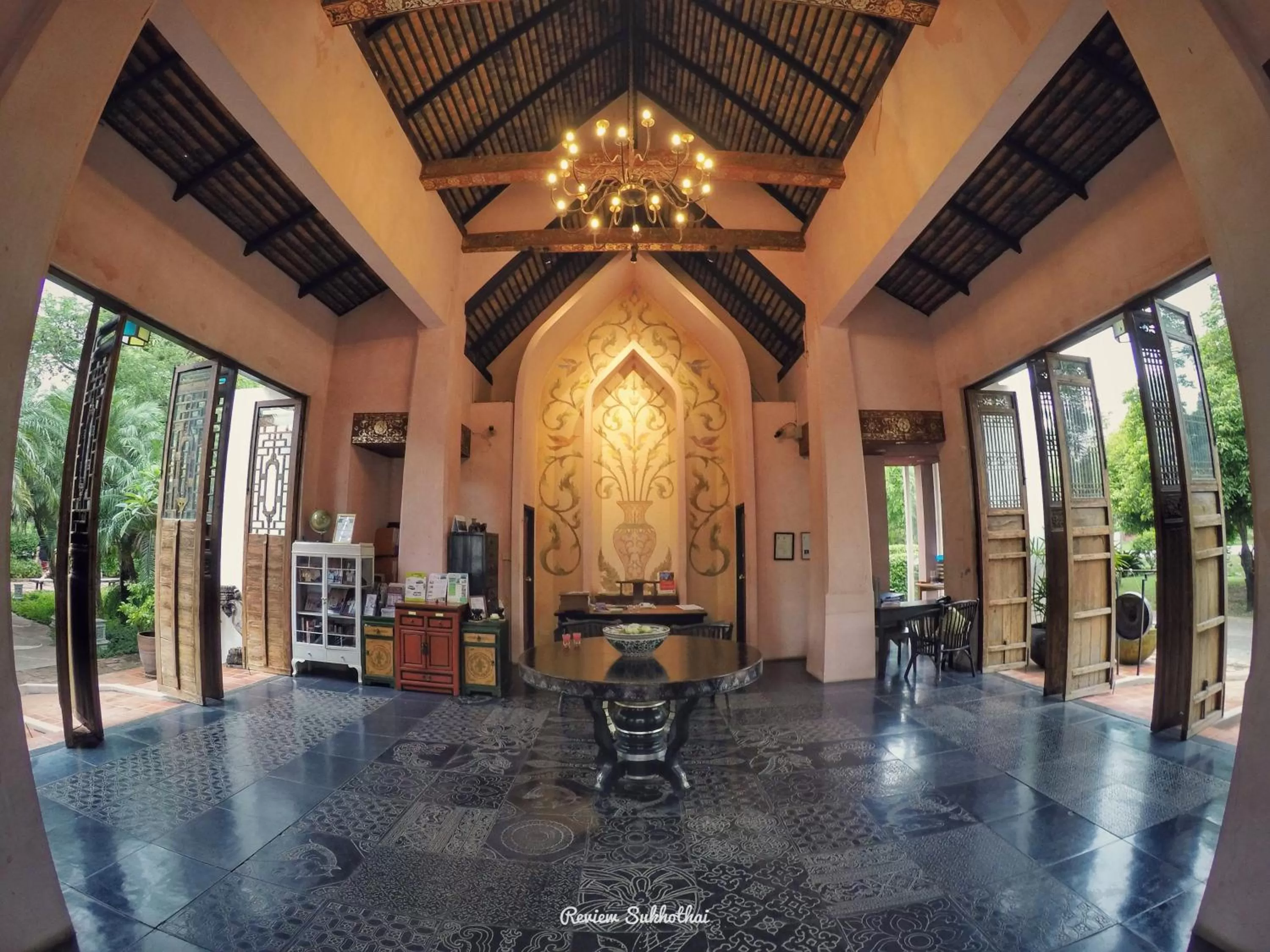 Lobby or reception in Tharaburi Resort