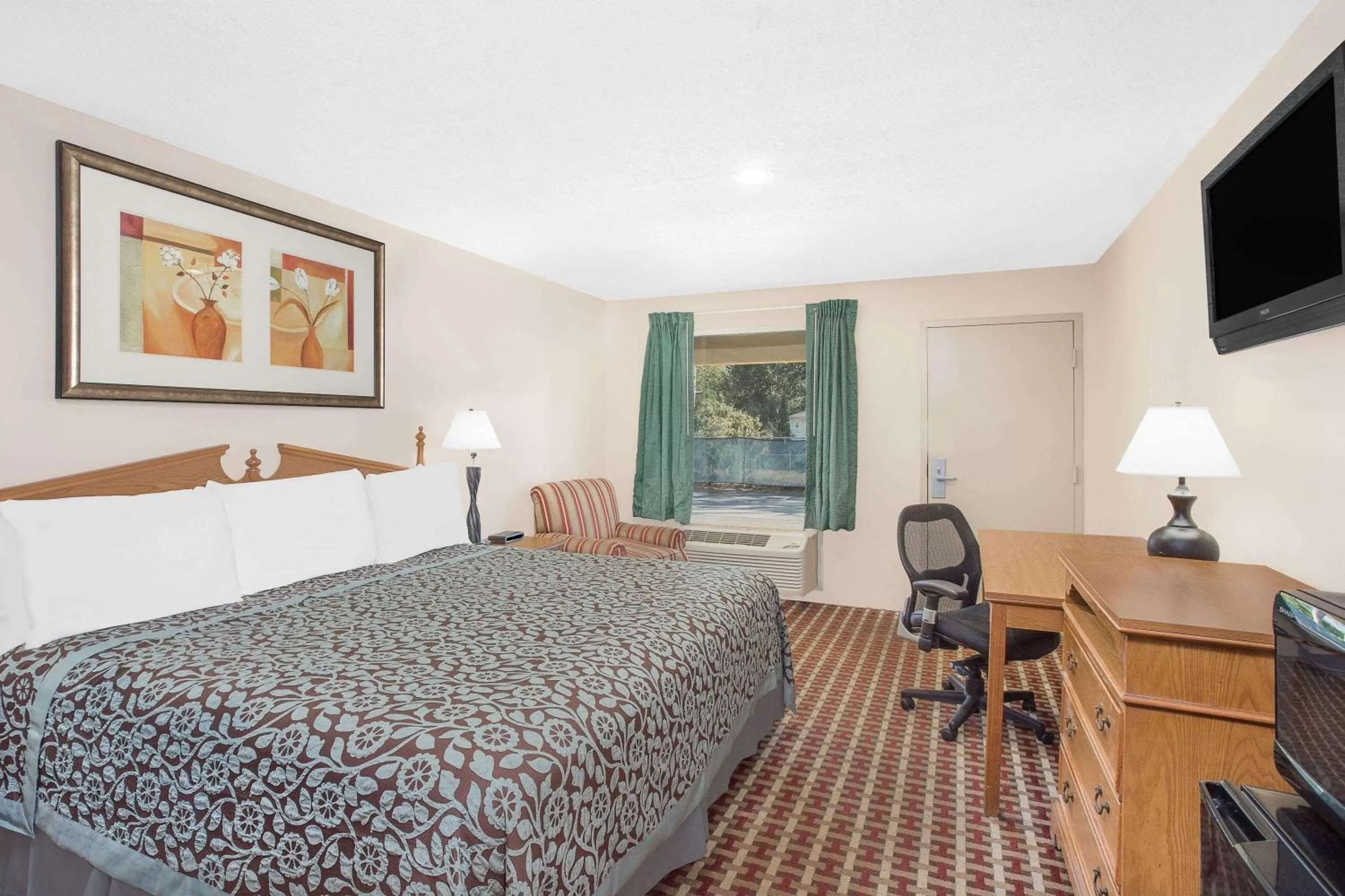 Photo of the whole room, Bed in Days Inn by Wyndham Attalla