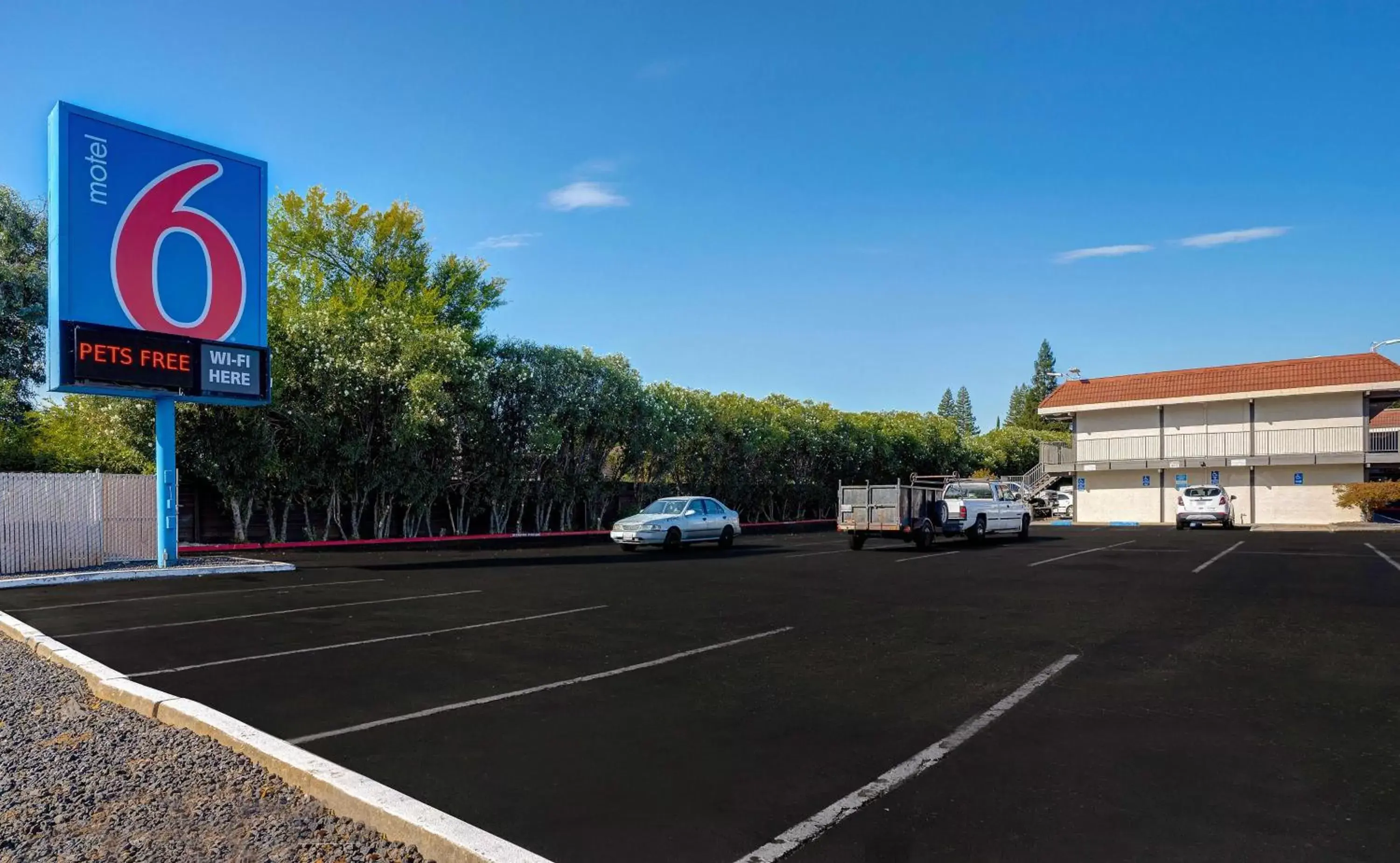 Property building in Motel 6-Rancho Cordova, CA - Rancho Cordova East Property building in Motel 6-Rancho Cordova, CA - Rancho Cordova East