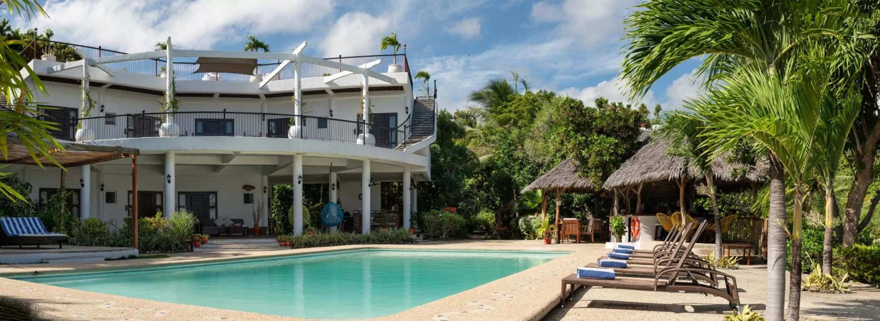 Property building in Granada Beach Resort - Adults Only