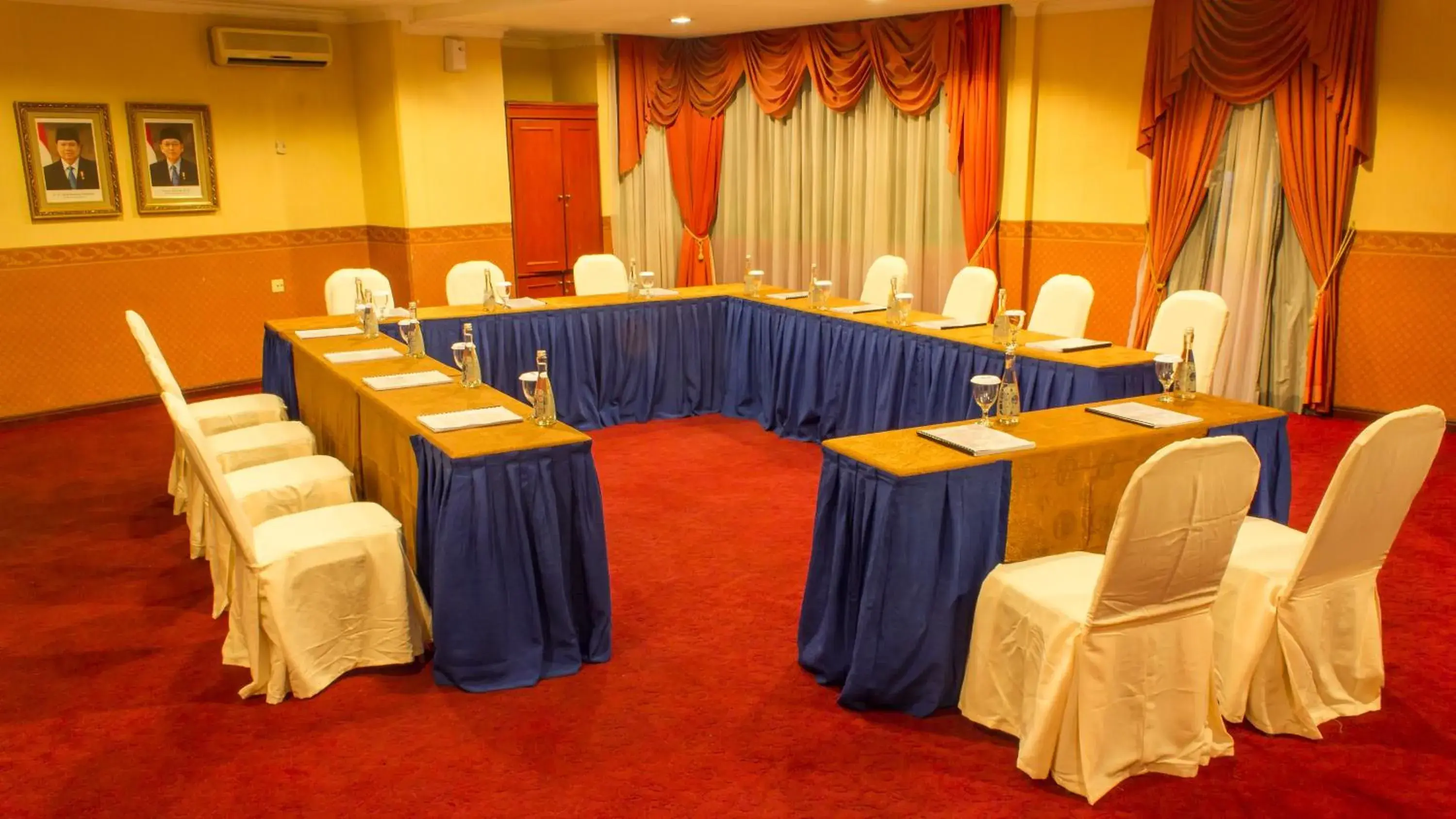 Banquet/Function facilities in Travellers Suites Serviced Apartments