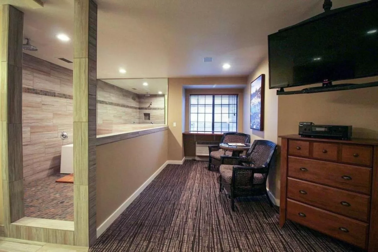 Seating area in Postmarc Hotel and Spa Suites