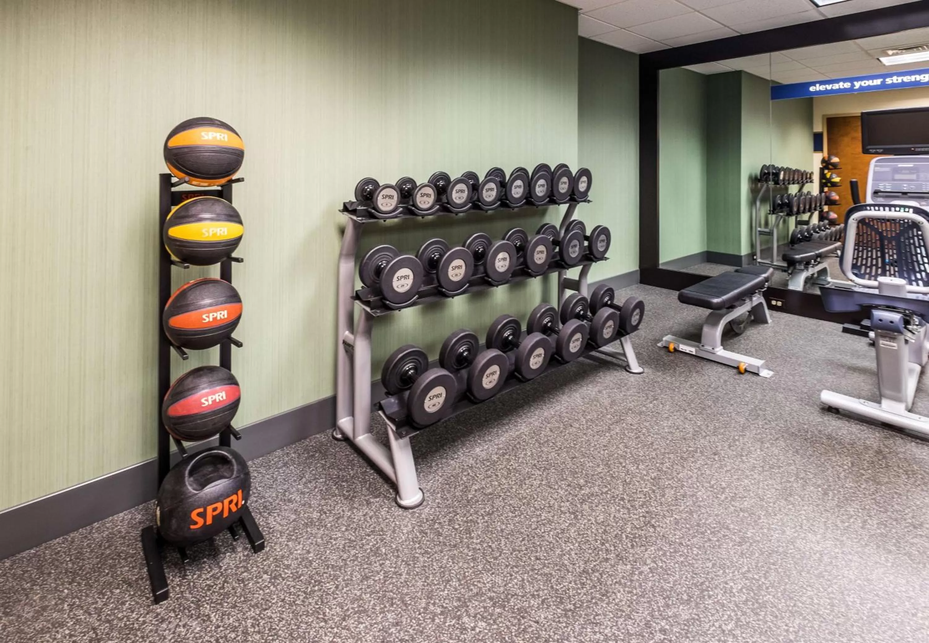 Fitness centre/facilities in Hampton Inn Waterville