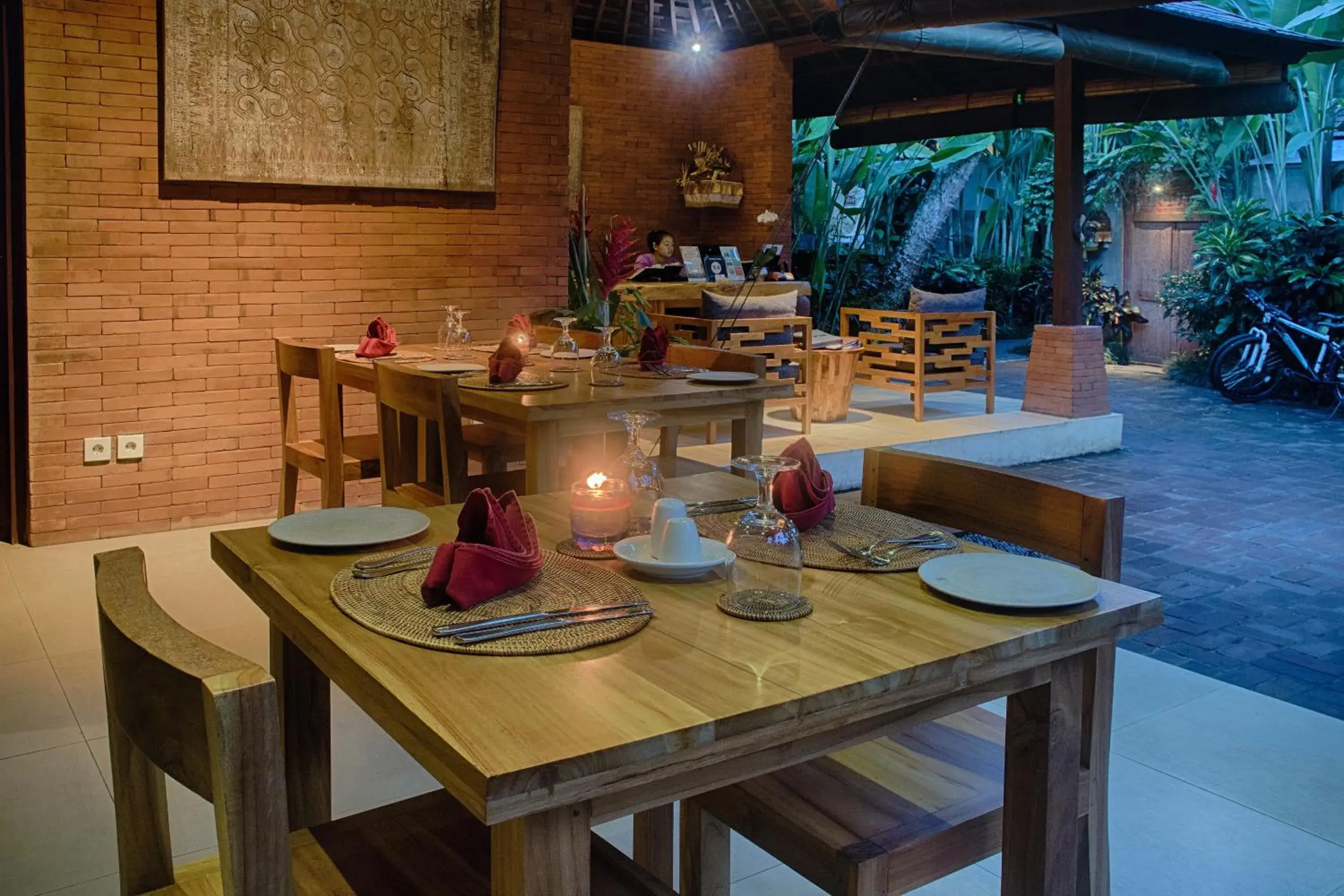 Restaurant/Places to Eat in Samkhya Villa Ubud