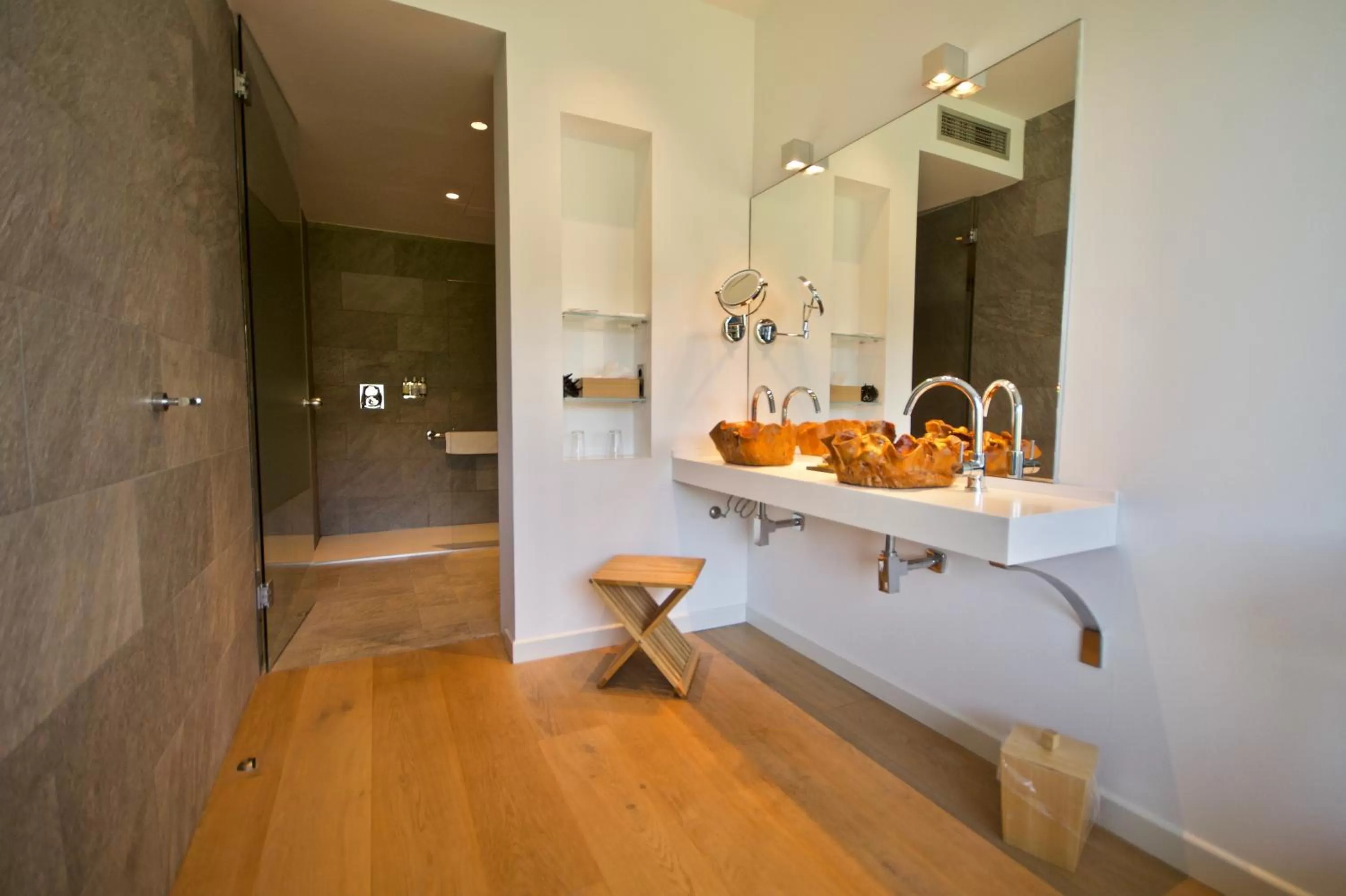 Shower, Bathroom in Arantza Hotela- Adults Only