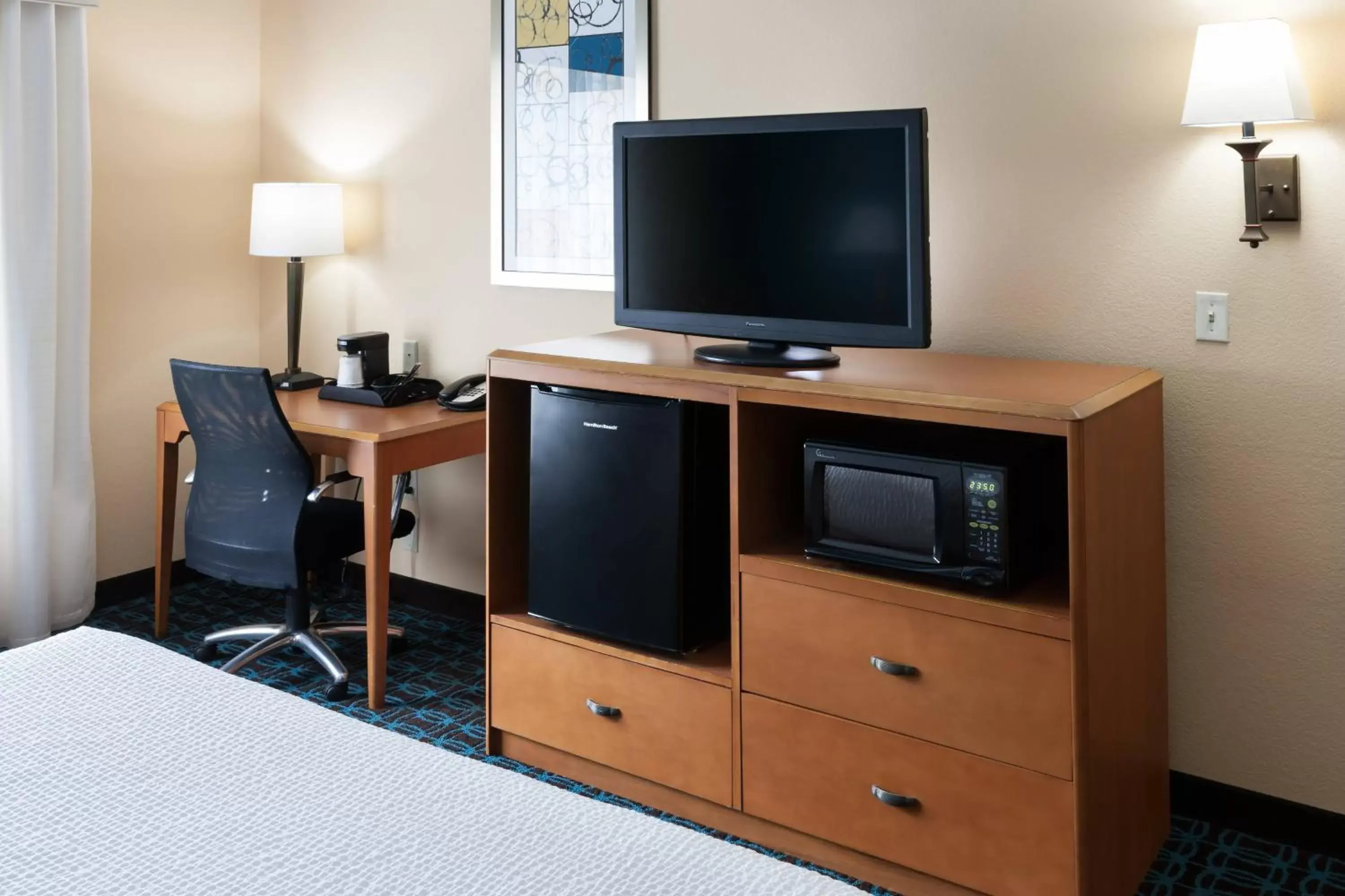 Photo of the whole room, TV/Entertainment Center in Fairfield by Marriott Ruston