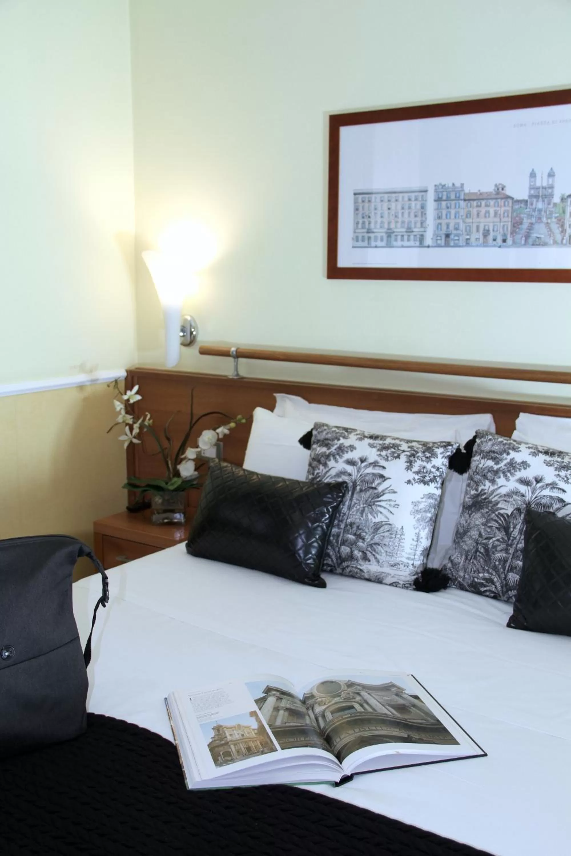 Decorative detail, Bed in Hotel Windrose