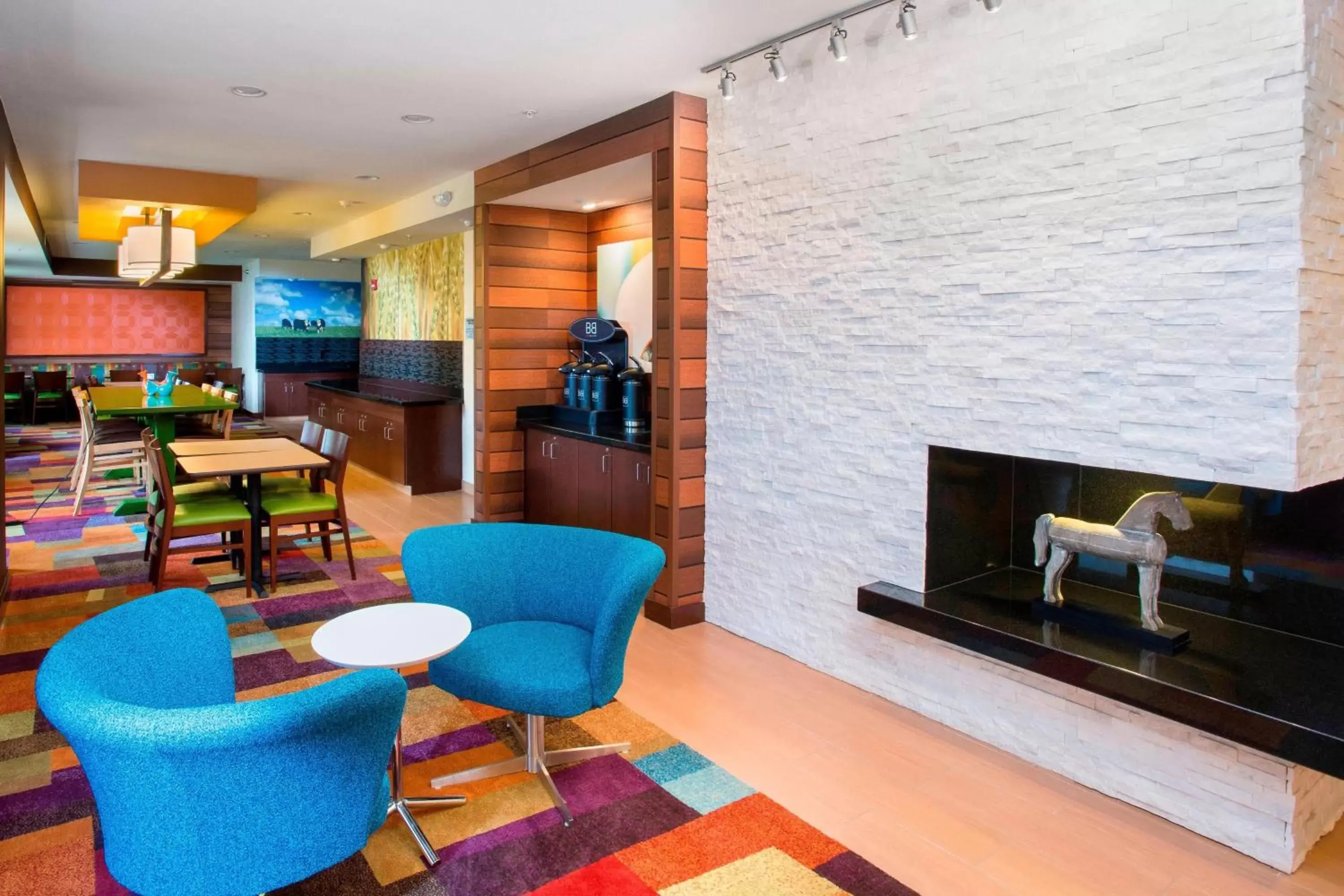 Lobby or reception in Fairfield Inn & Suites by Marriott Quincy