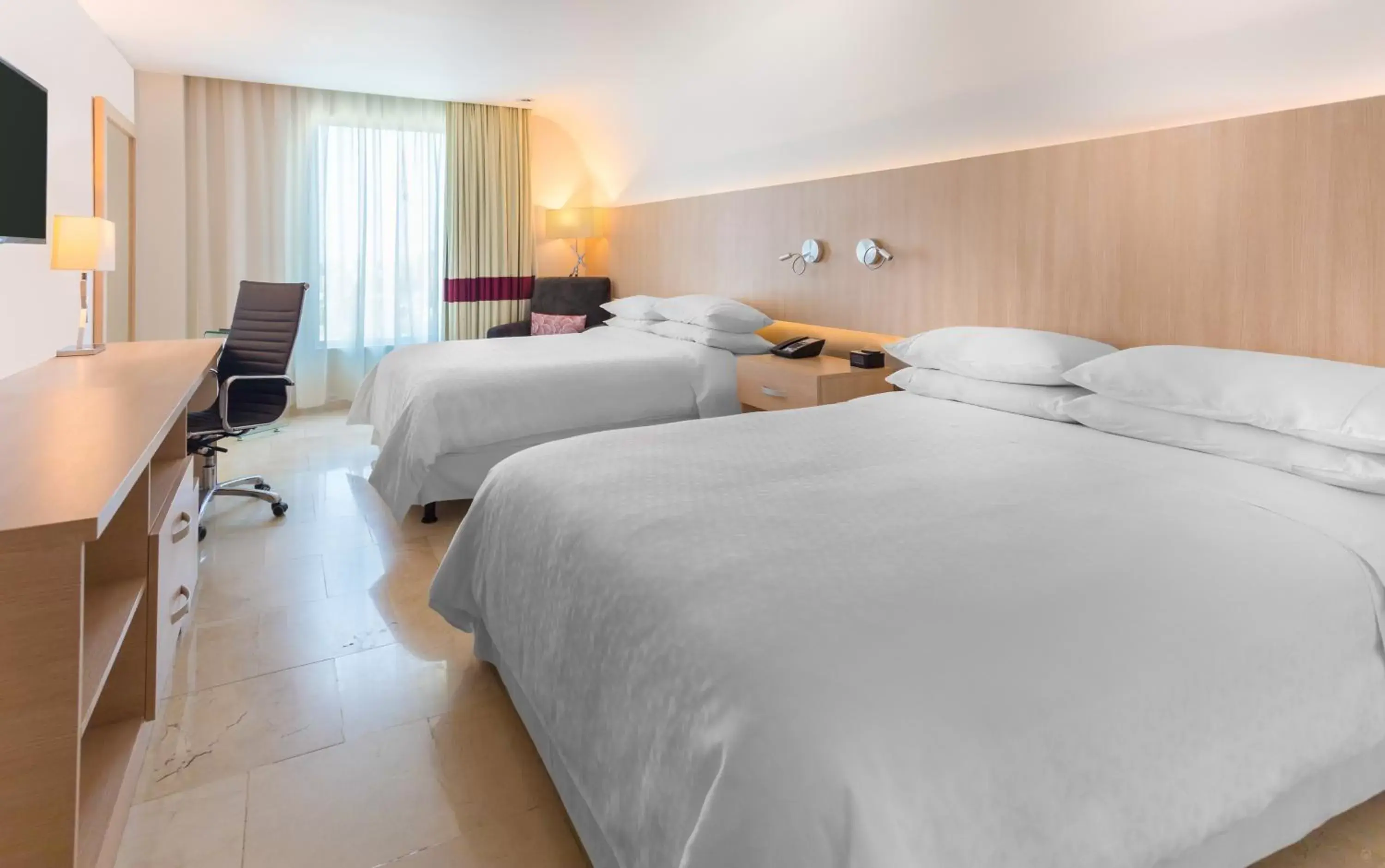 Bed in Four Points by Sheraton Barranquilla