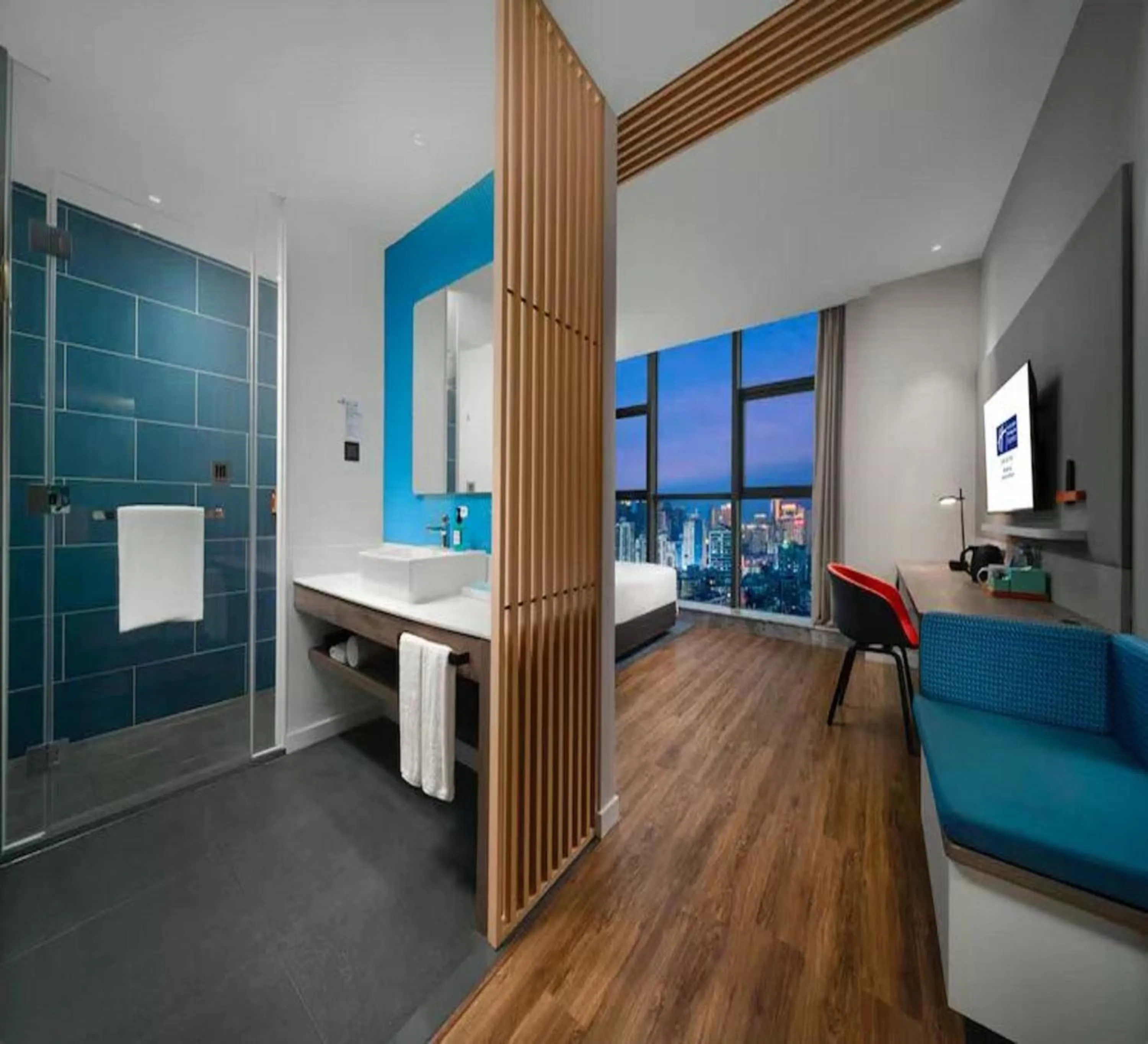 Photo of the whole room in Holiday Inn Express - Wuhan Optical Valley by IHG