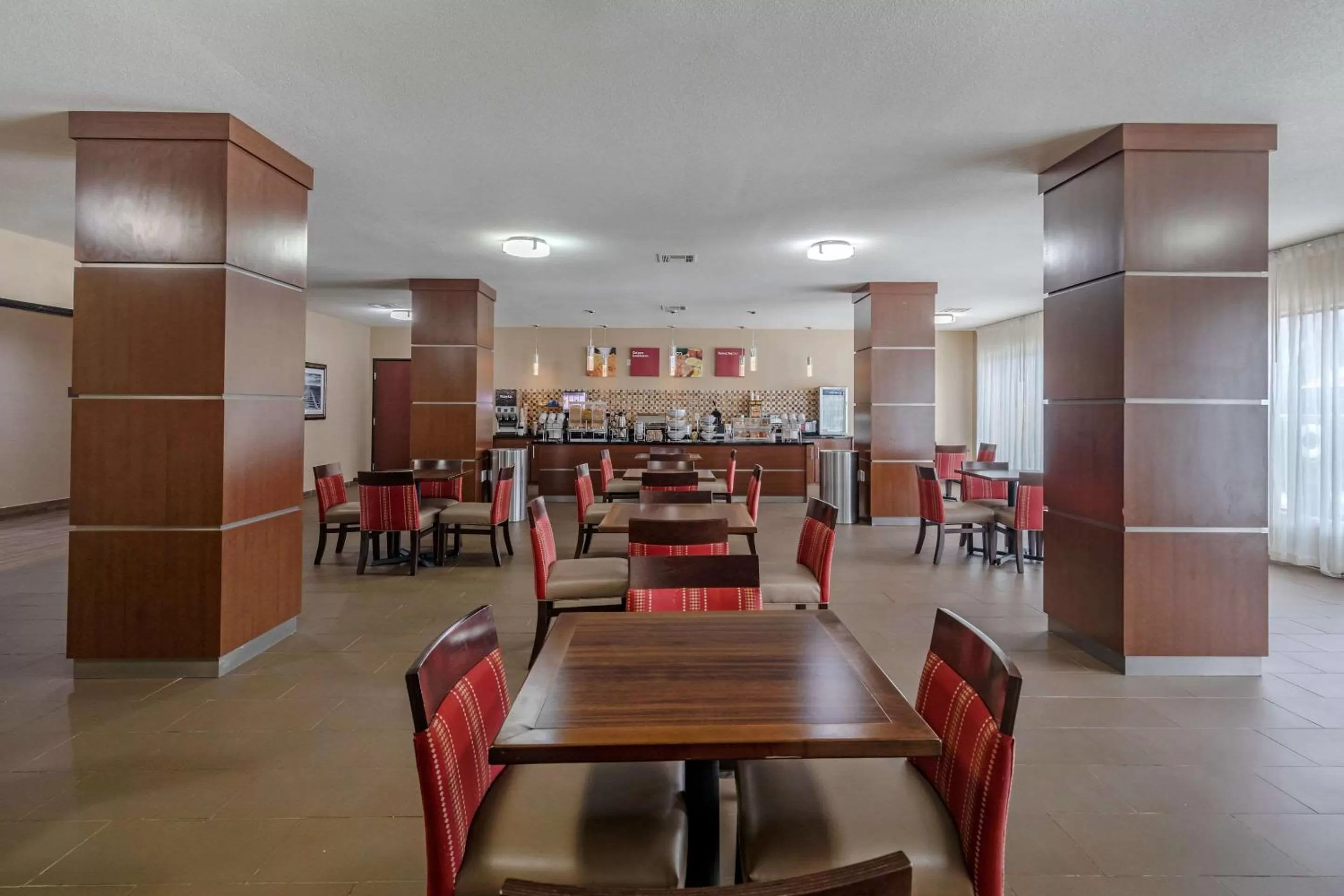 Restaurant/places to eat in Comfort Suites Ennis