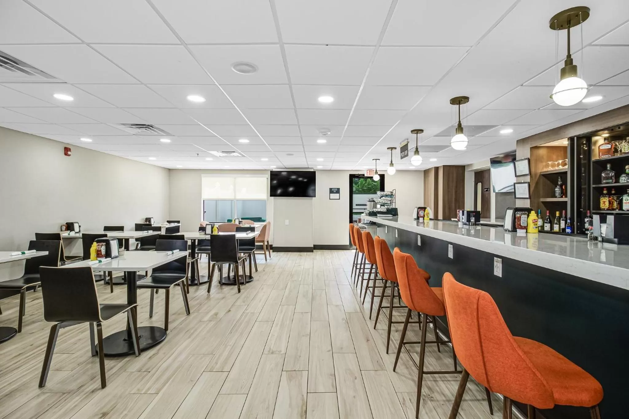 Restaurant/places to eat in Holiday Inn Spartanburg Northwest