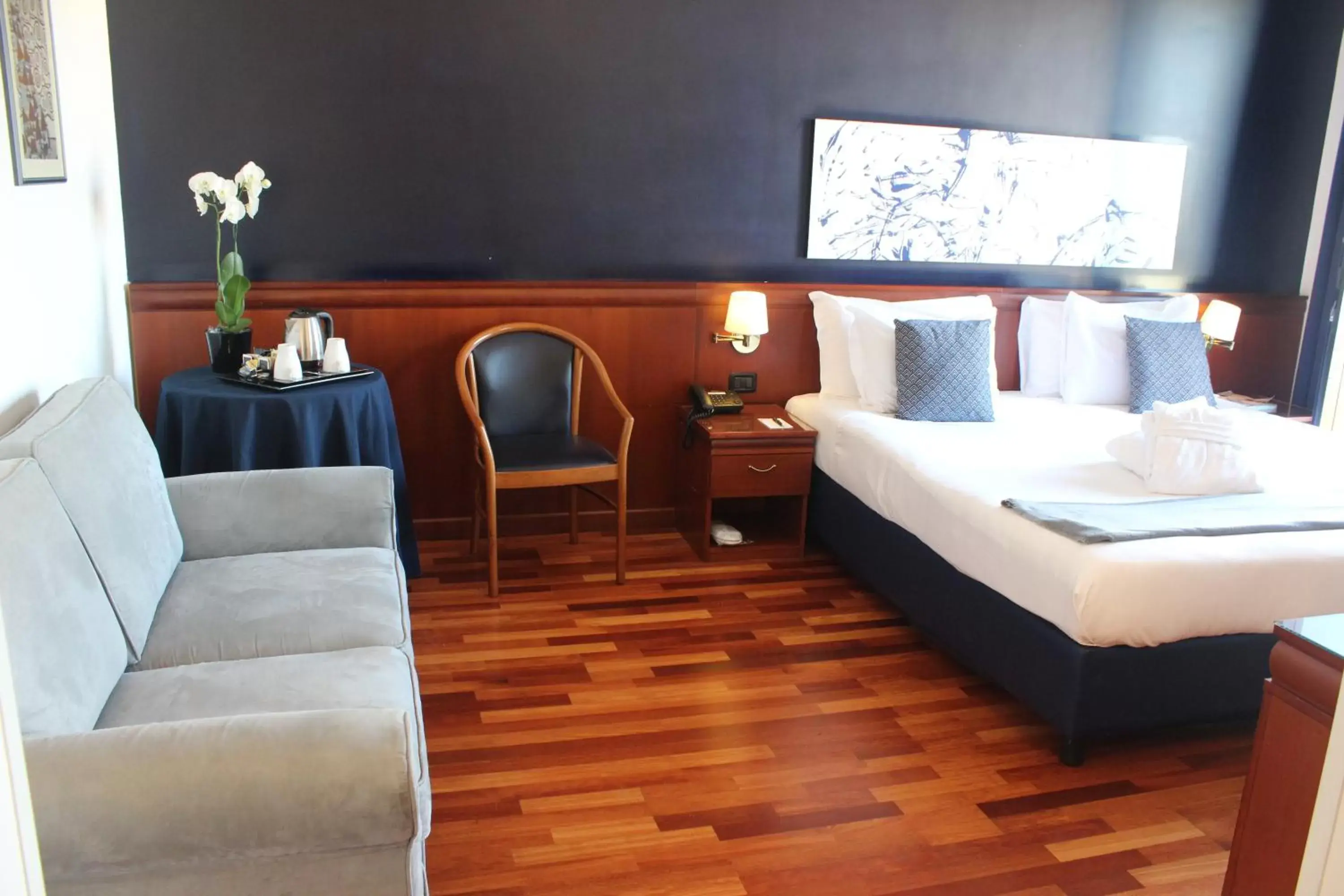 Photo of the whole room, Bed in Grand Hotel Tiberio