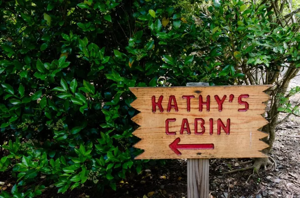 Facade/entrance in Asheville Cabins of Willow Winds