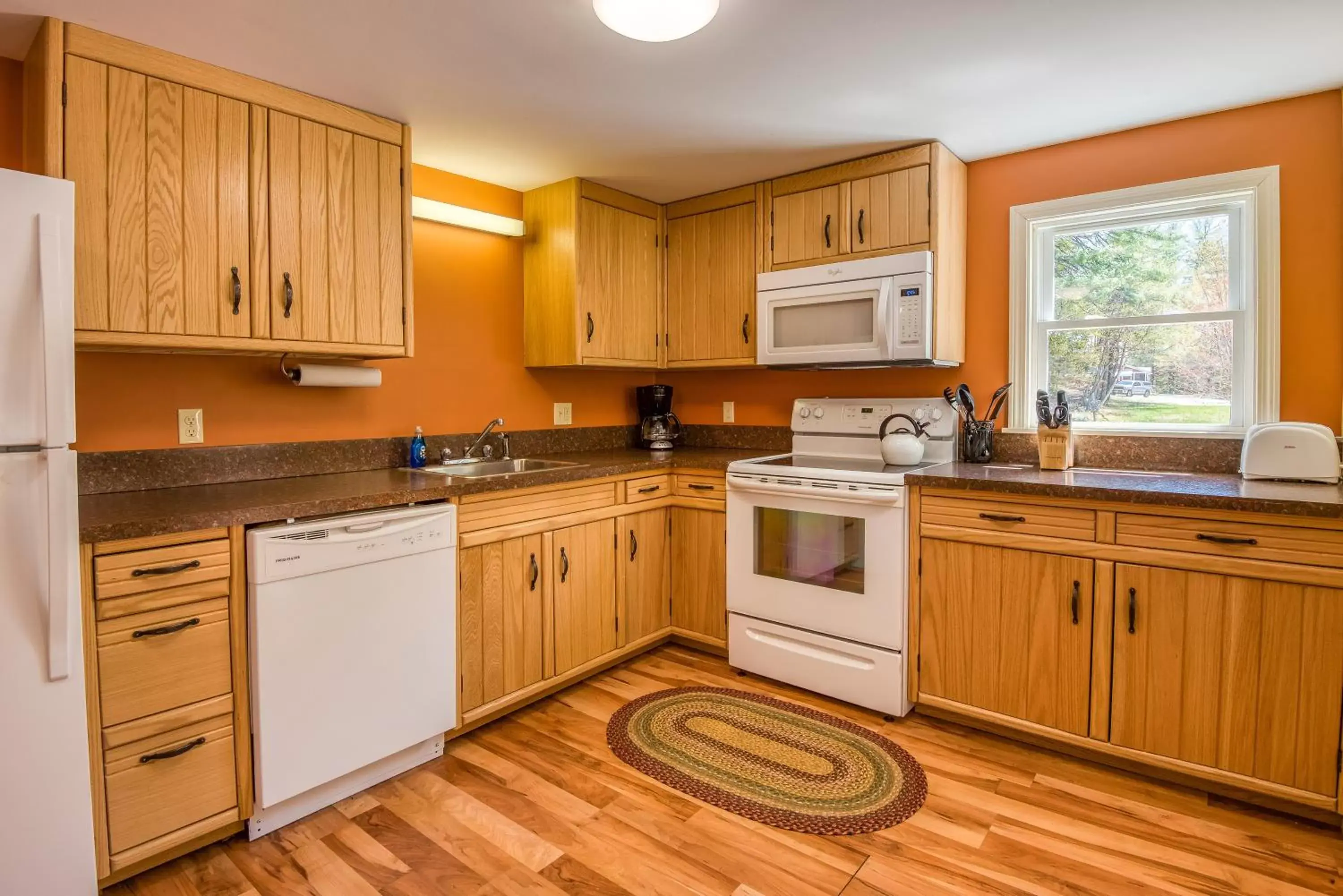 Kitchen/Kitchenette in Purity Spring Resort