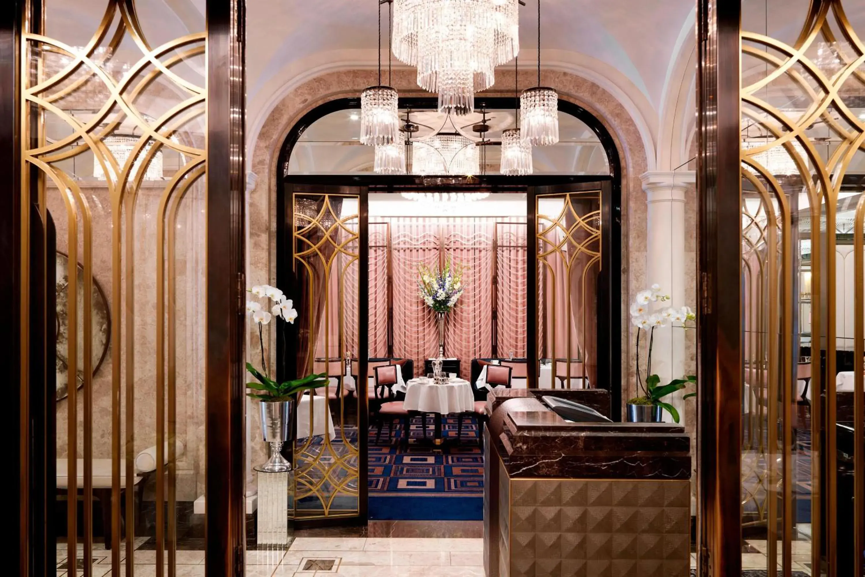 Lounge or bar, Lobby/Reception in The Wellesley Knightsbridge, a Luxury Collection Hotel, London