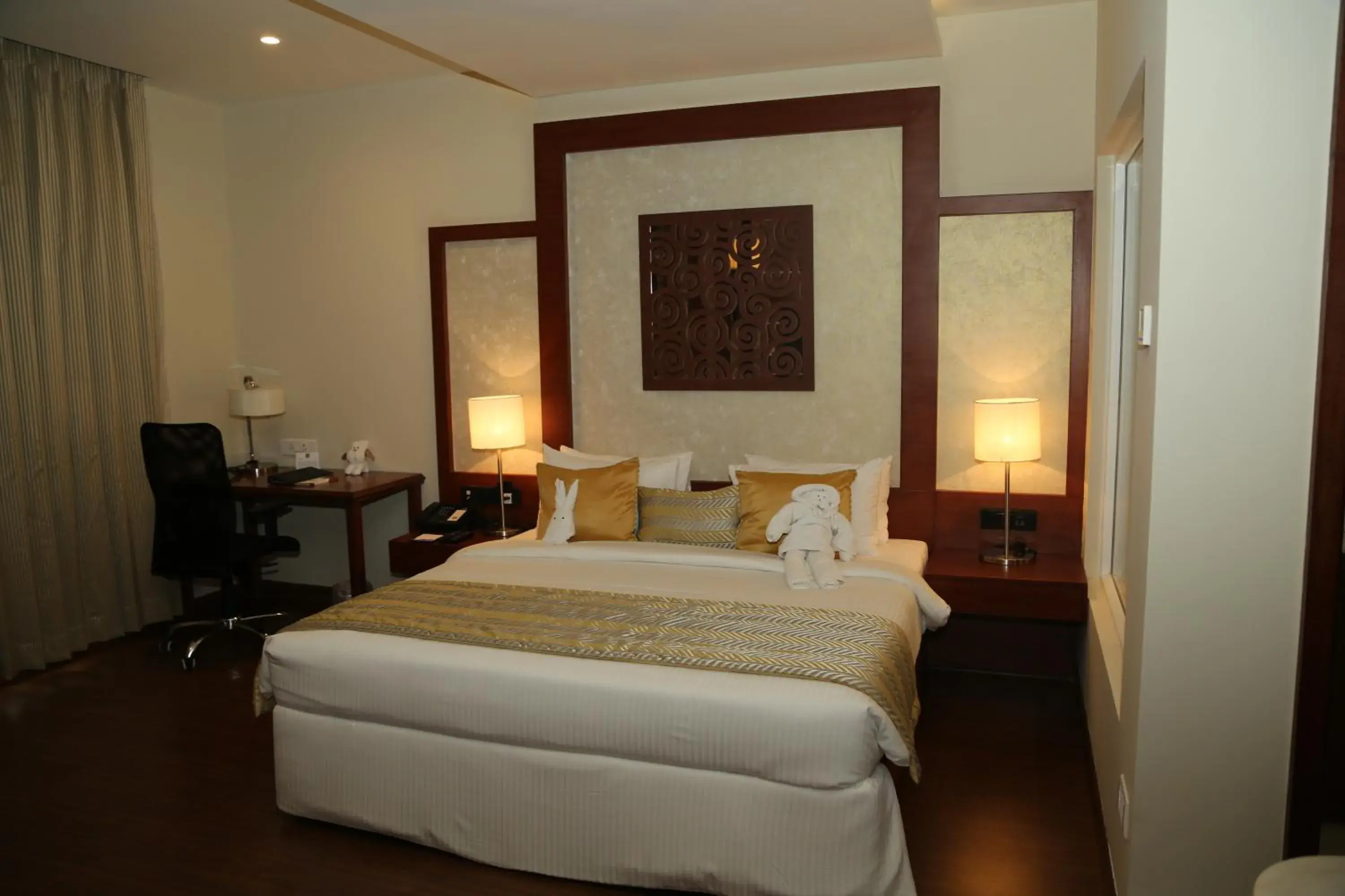 Photo of the whole room, Bed in Siesta Hitech Hotel