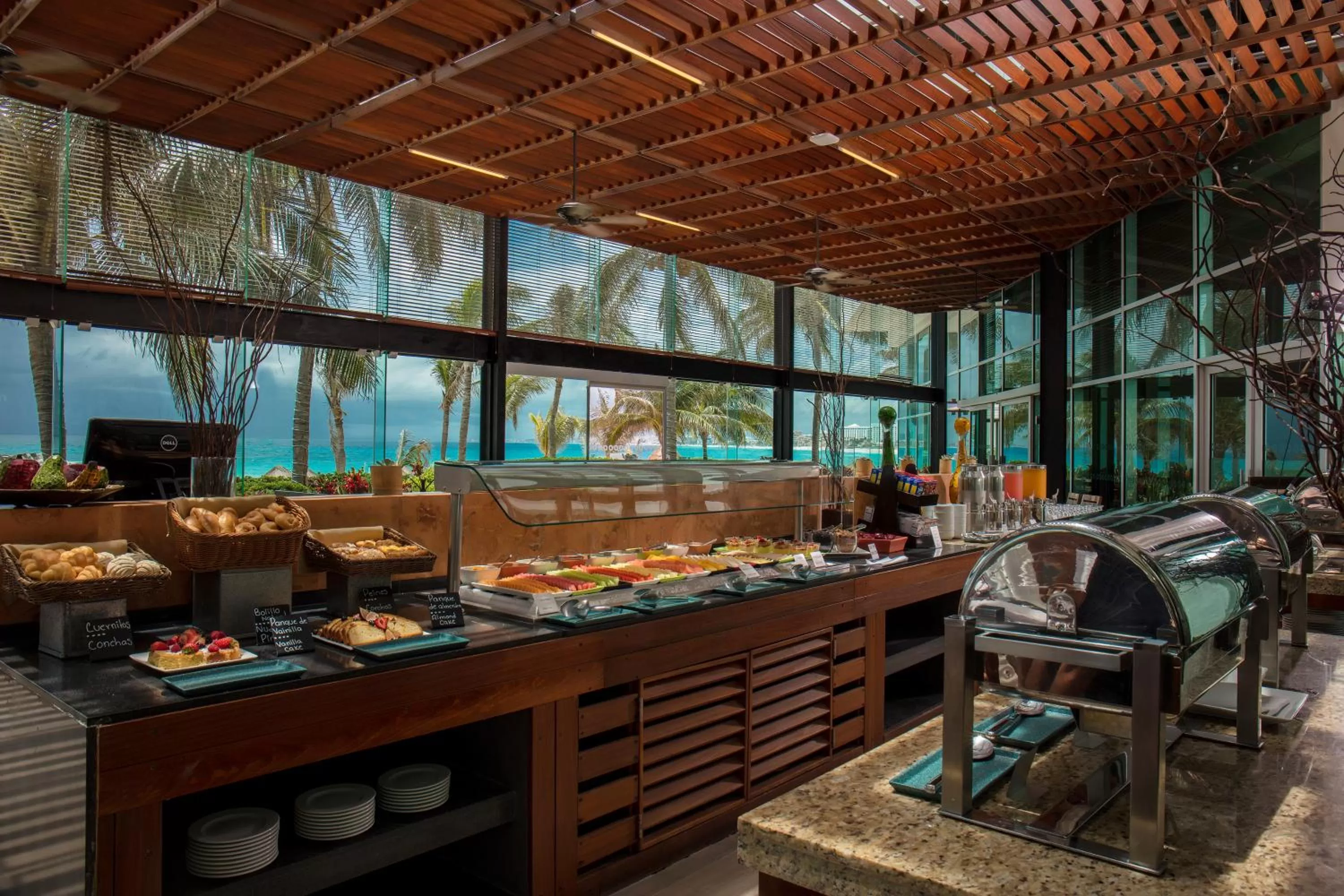 Restaurant/places to eat in Altitude at Krystal Grand Cancun - All Inclusive