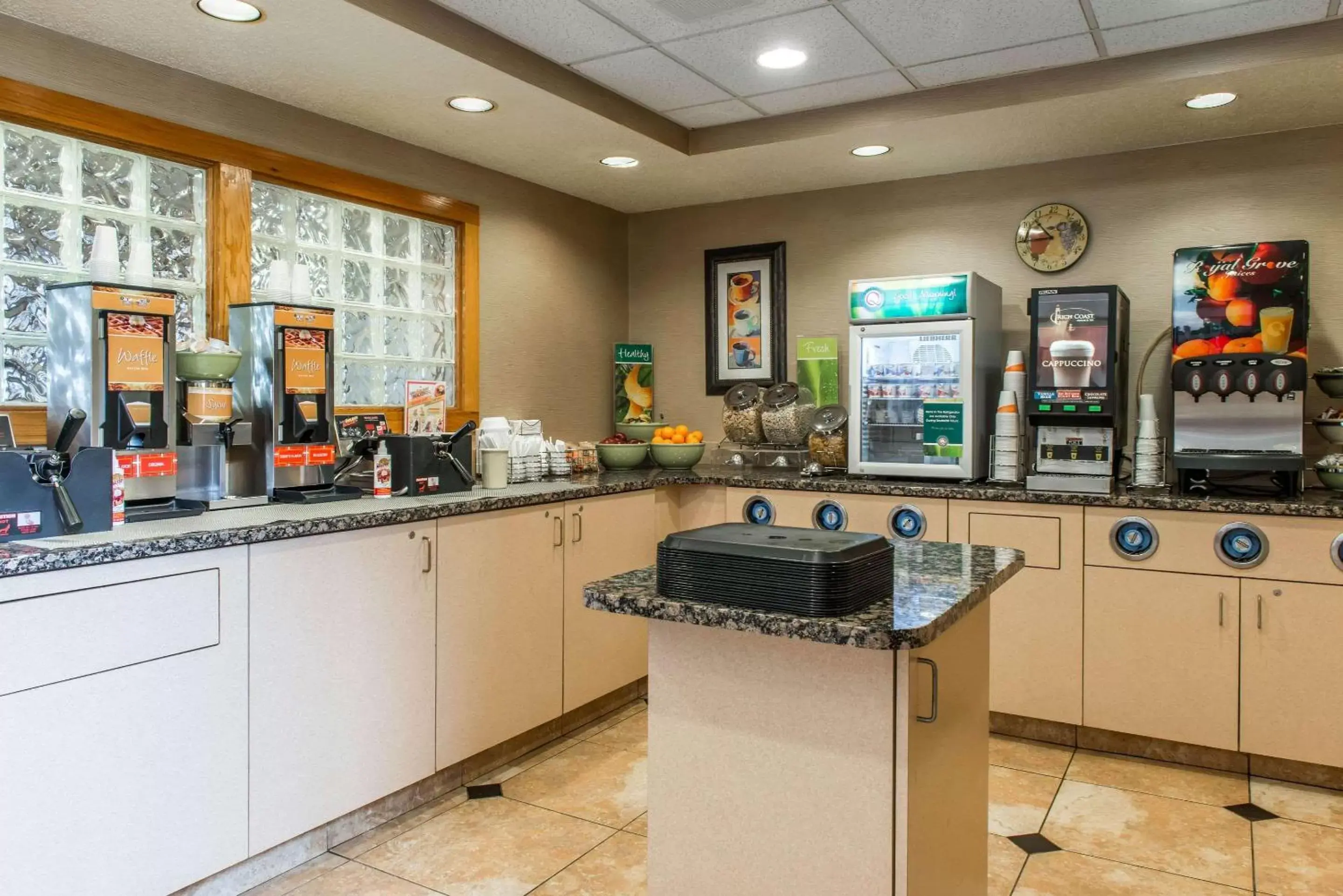 Restaurant/places to eat in Comfort Inn & Suites