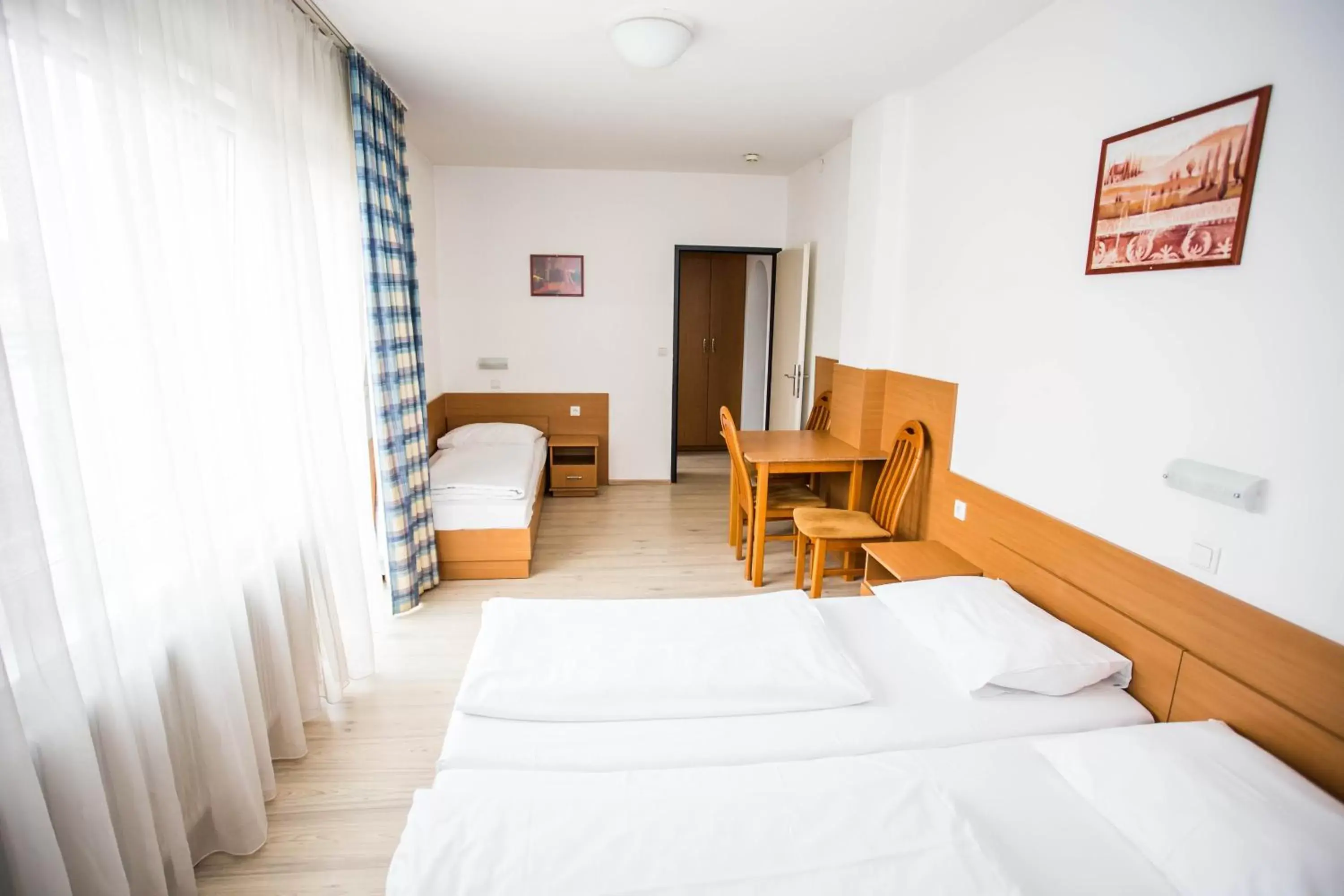 Bed, Seating Area in Hotel Geblergasse