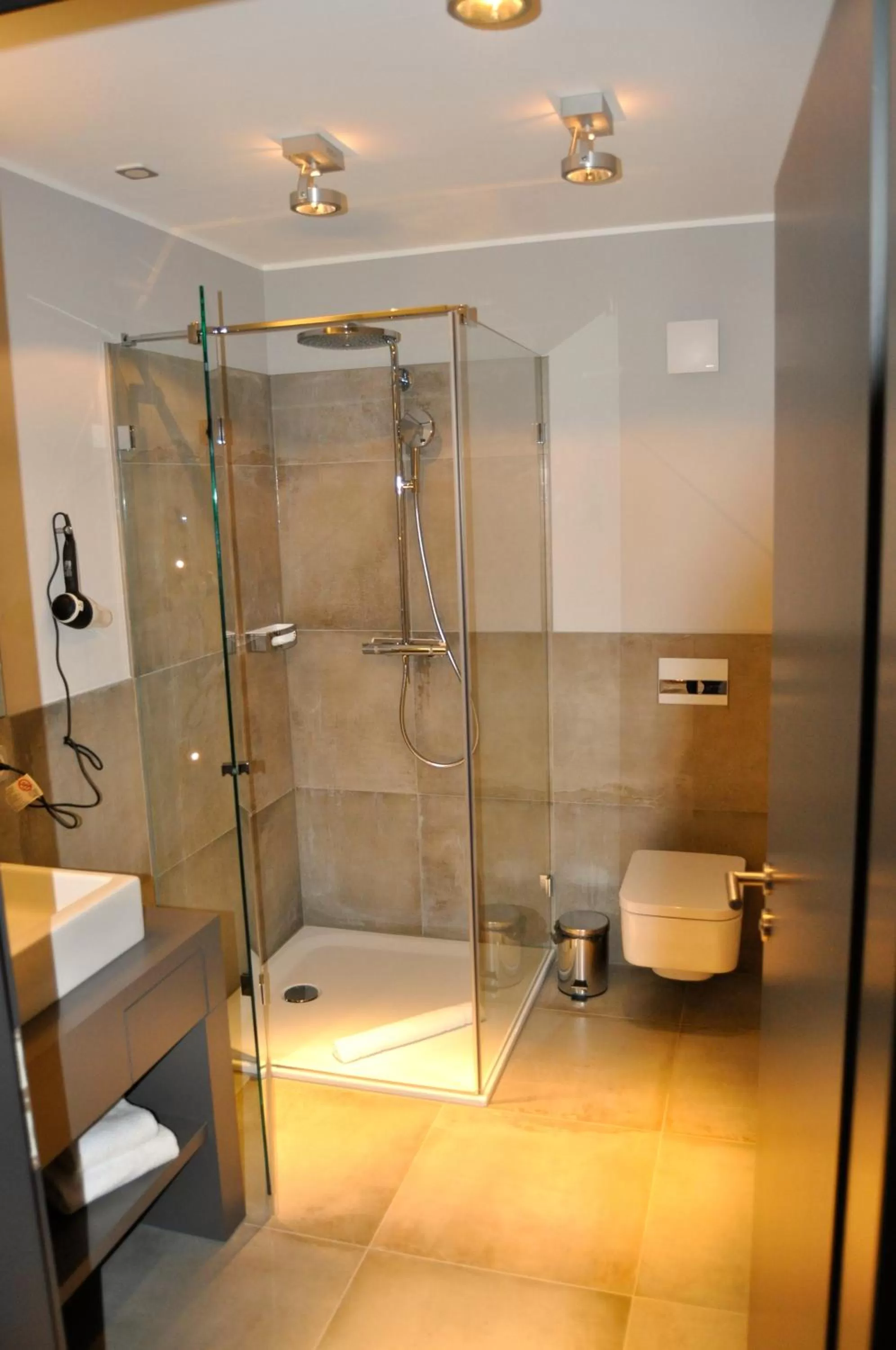 Bathroom in StrandBerg's Designhotel Viktoria