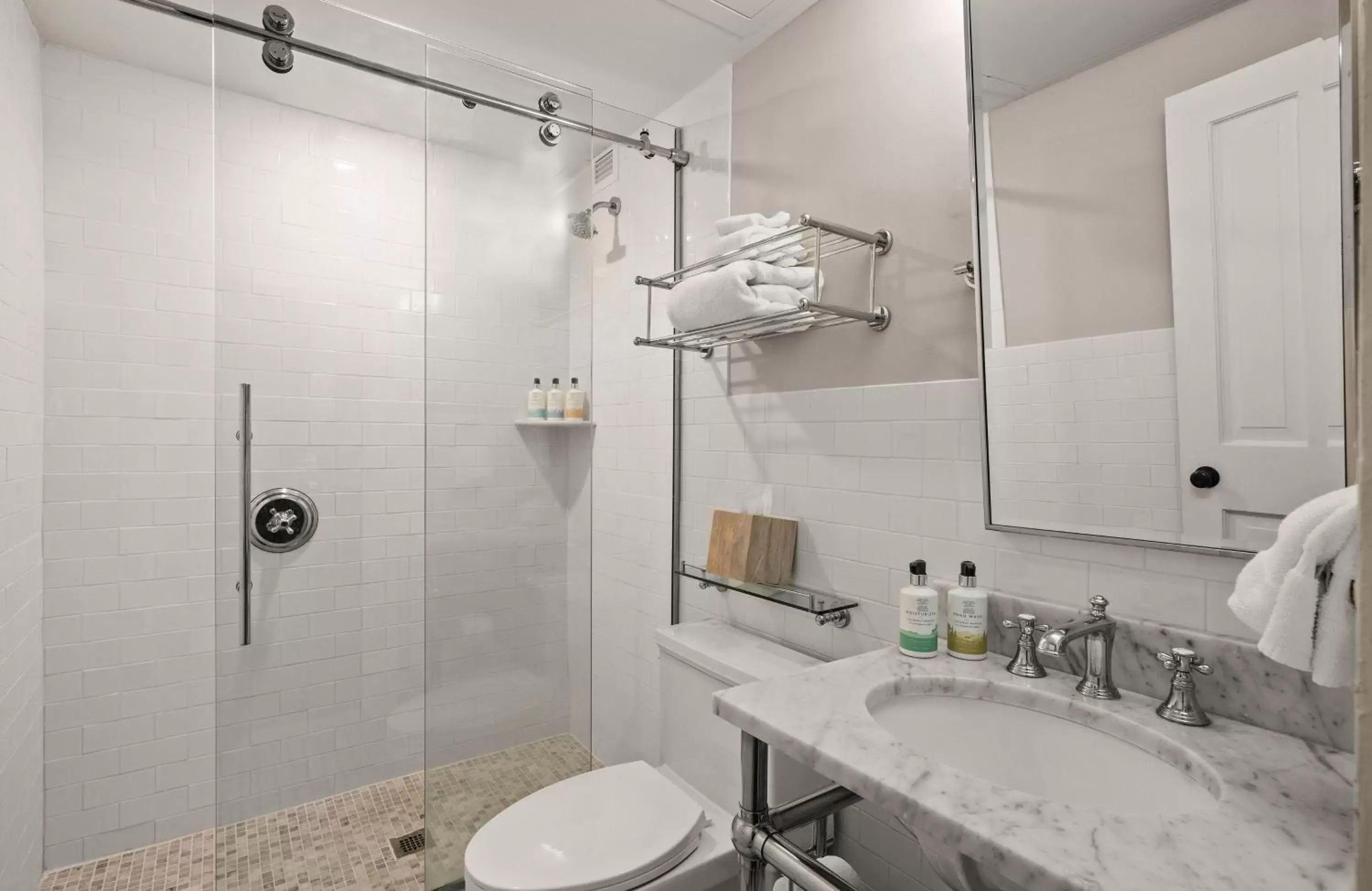 Shower, Bathroom in Jekyll Island Club Resort