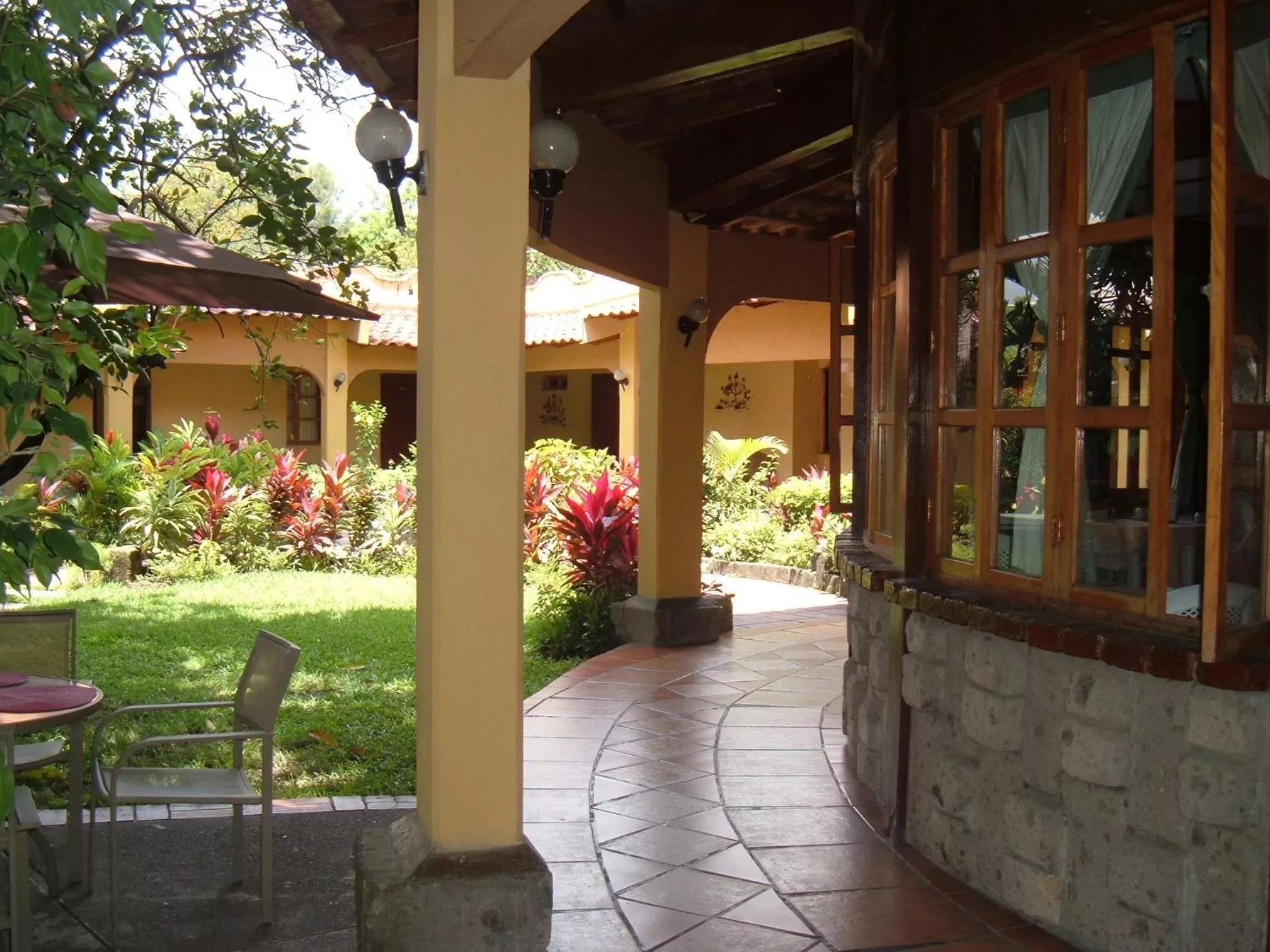 Patio in Hotel Mediterraneo Plaza