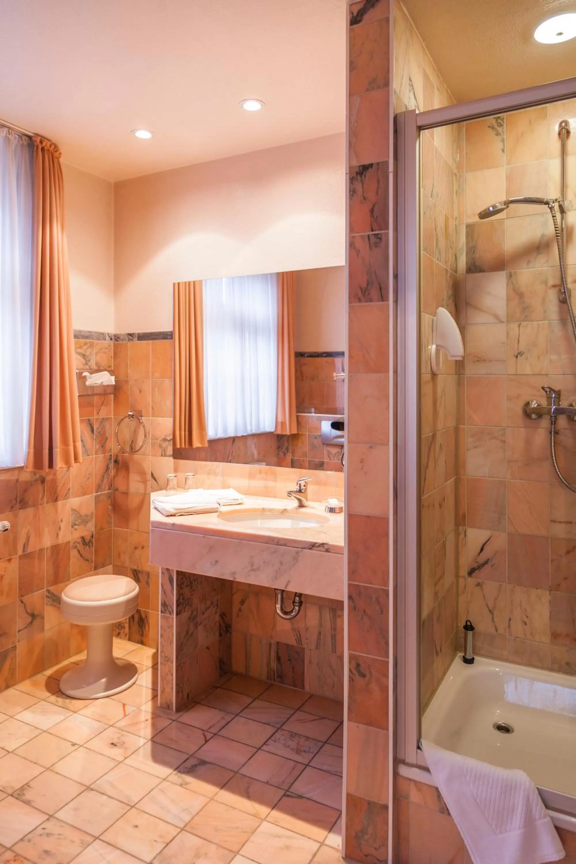 Bathroom in Hotel Ratskeller Schwarzenberg