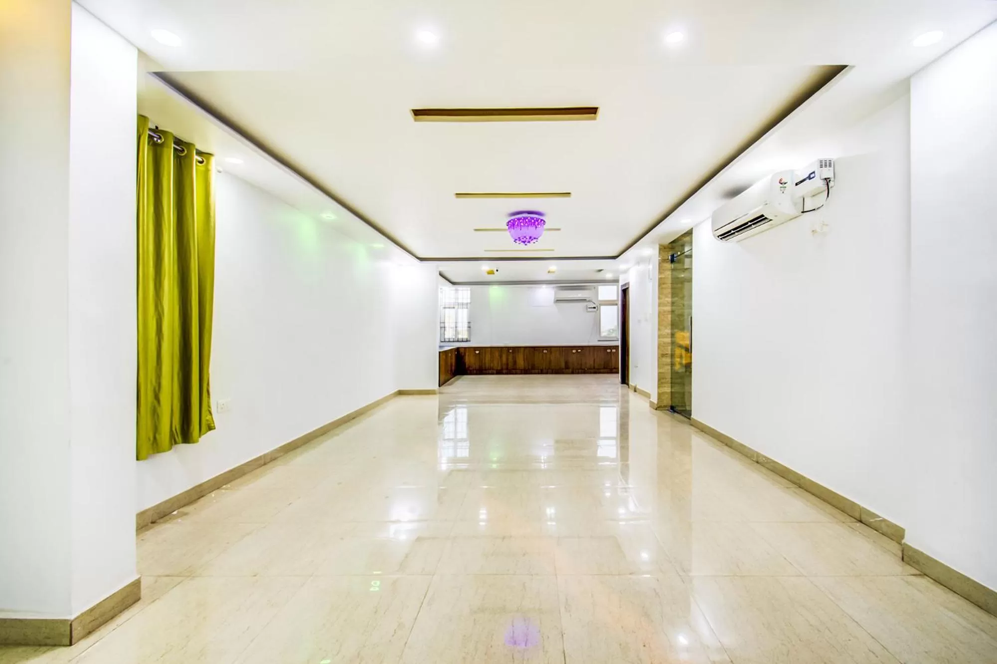 Lobby or reception in FabHotel Grand Sheela