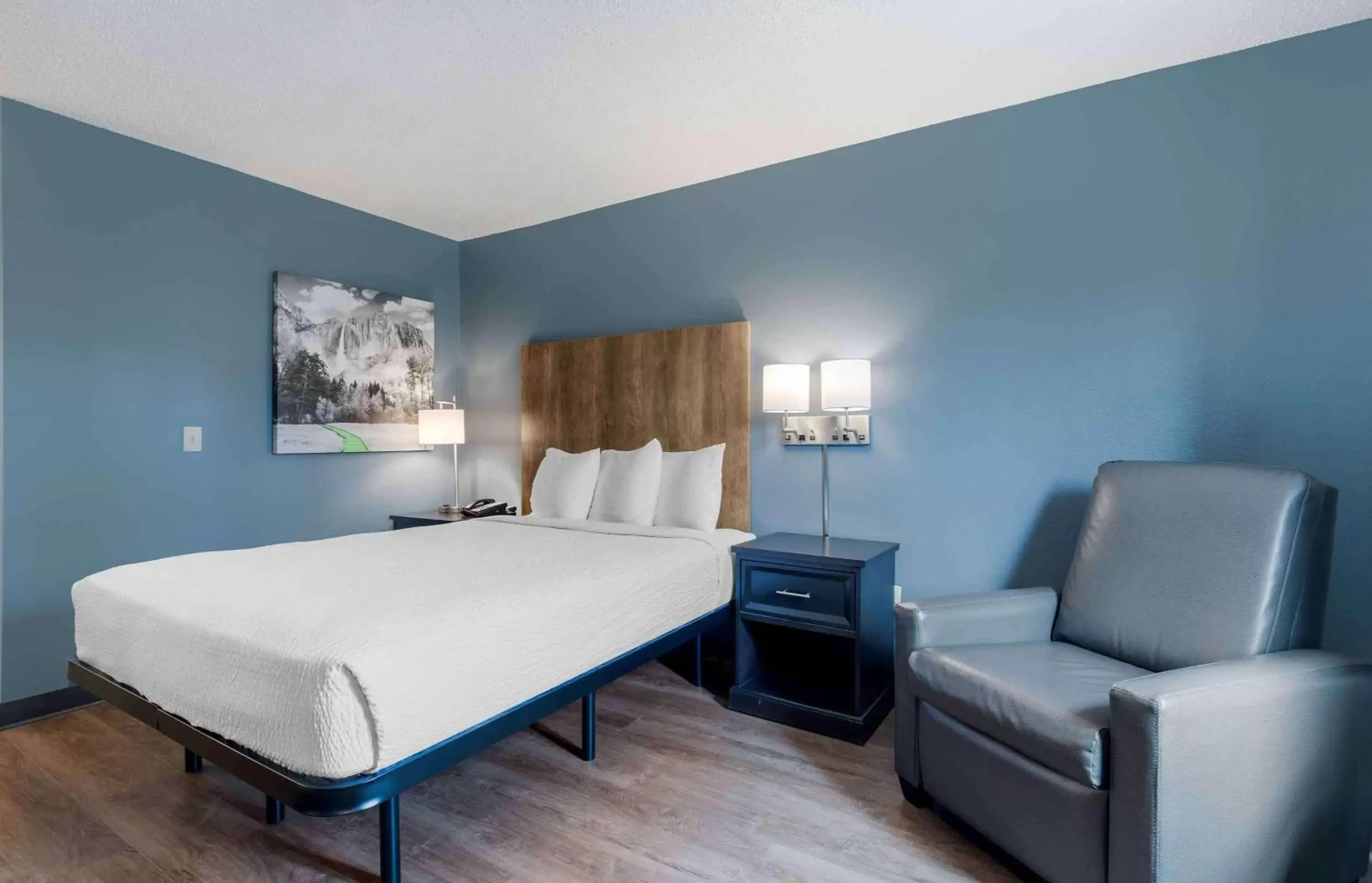 Bedroom in Extended Stay America Suites - Charlotte - Tyvola Rd