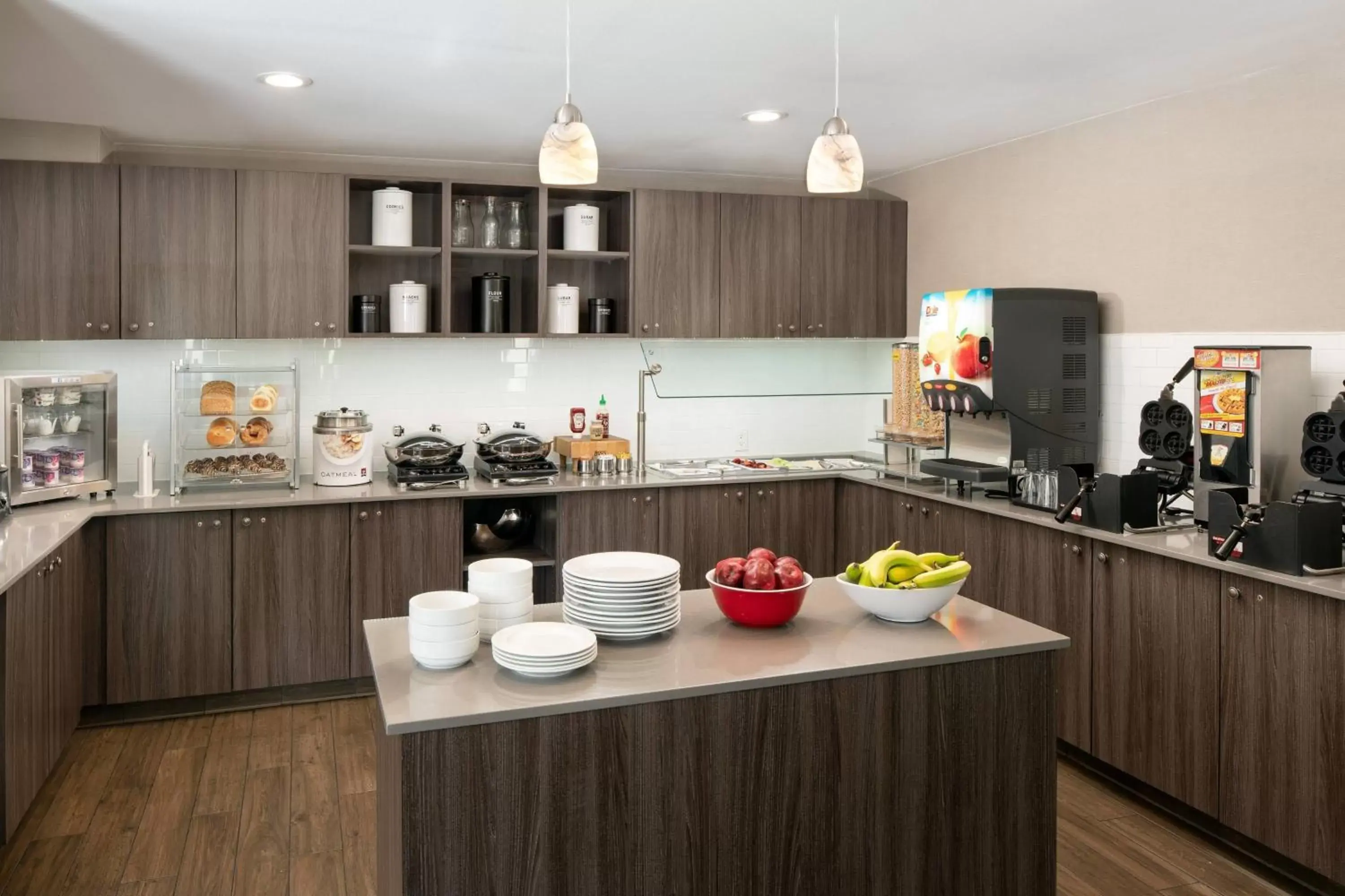Breakfast, Kitchen/Kitchenette in Residence Inn Anaheim Placentia/Fullerton
