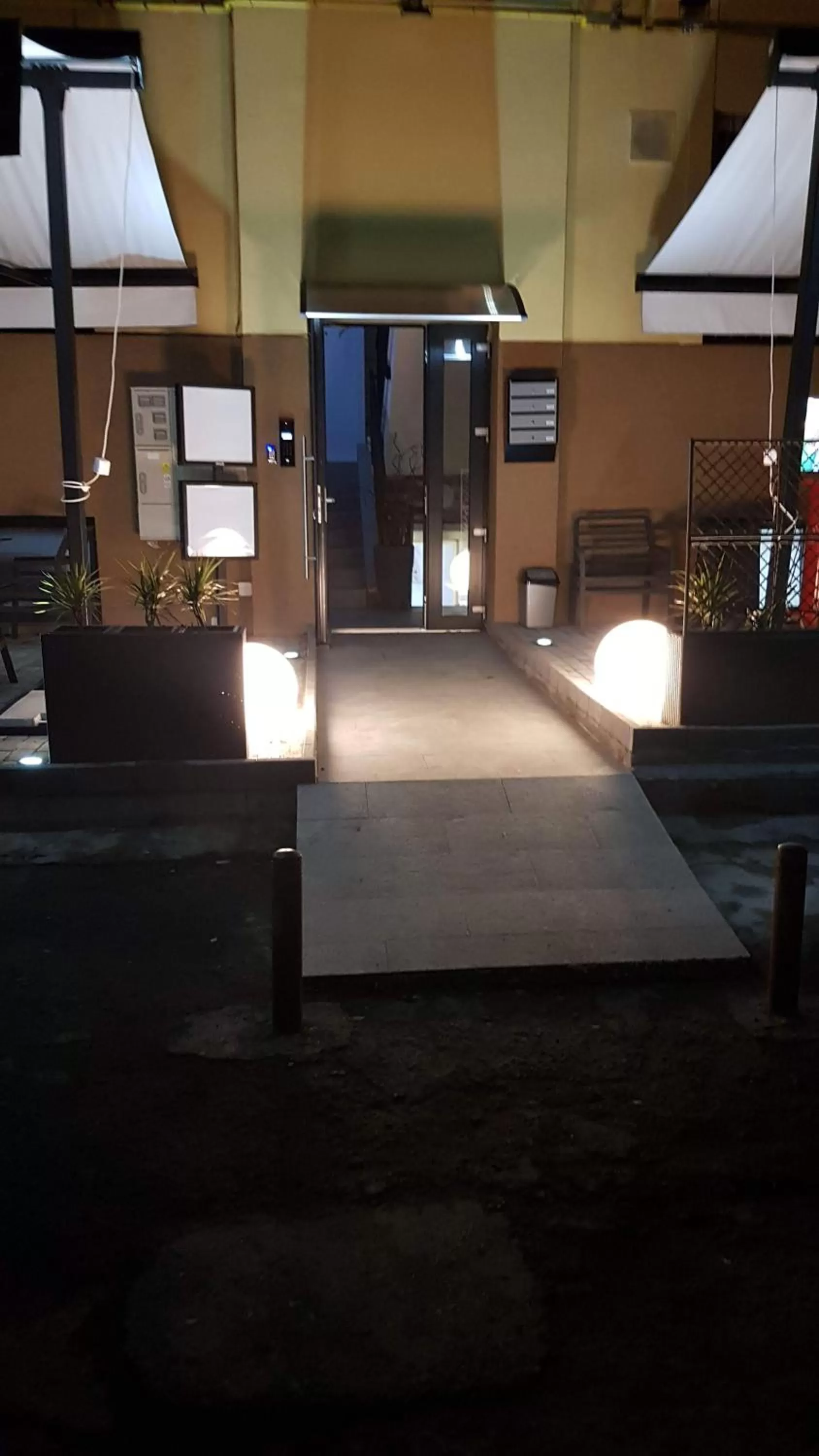 Facade/entrance in compleX living aparthotel