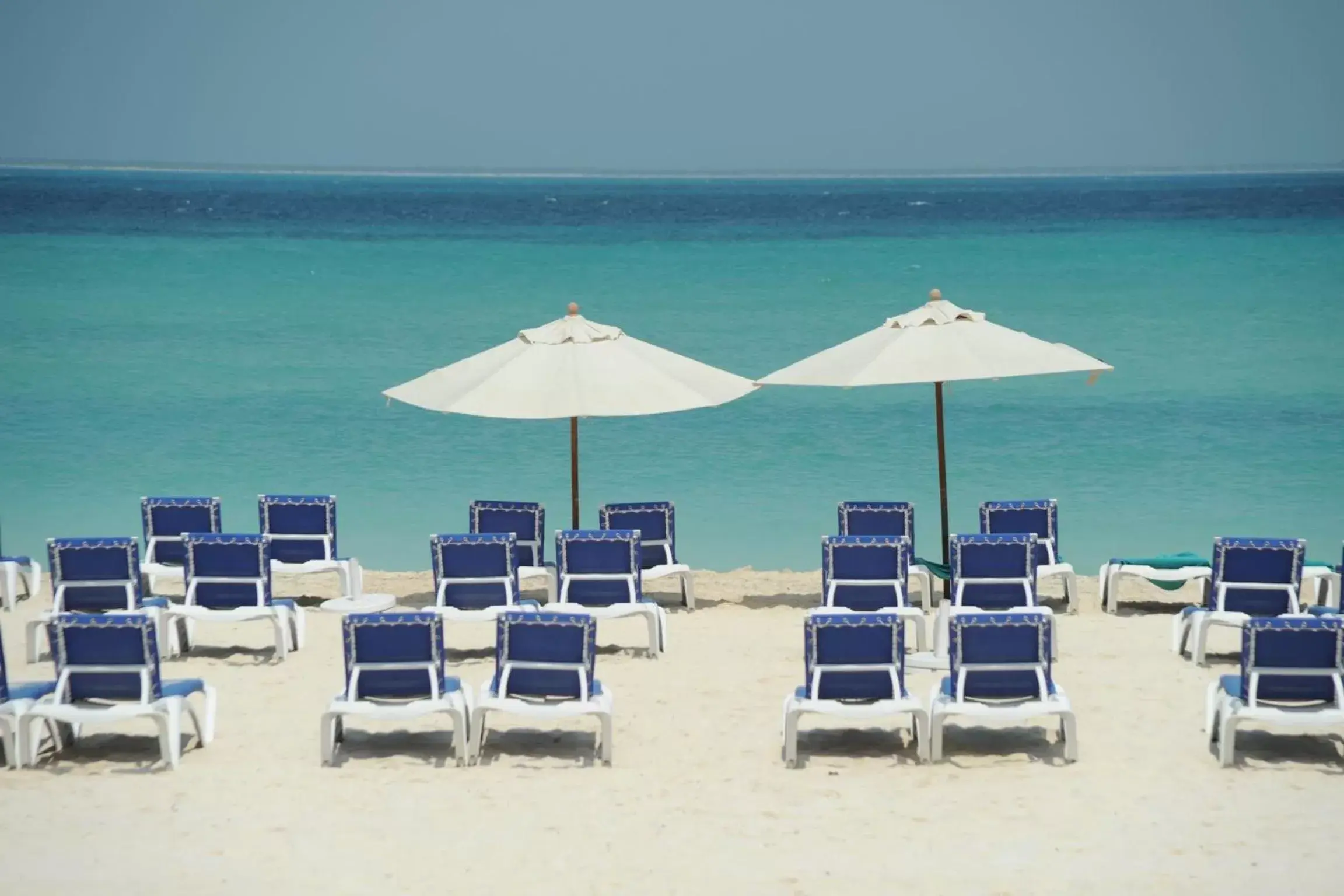 Facade/entrance, Beach in Ixchel Beach Hotel