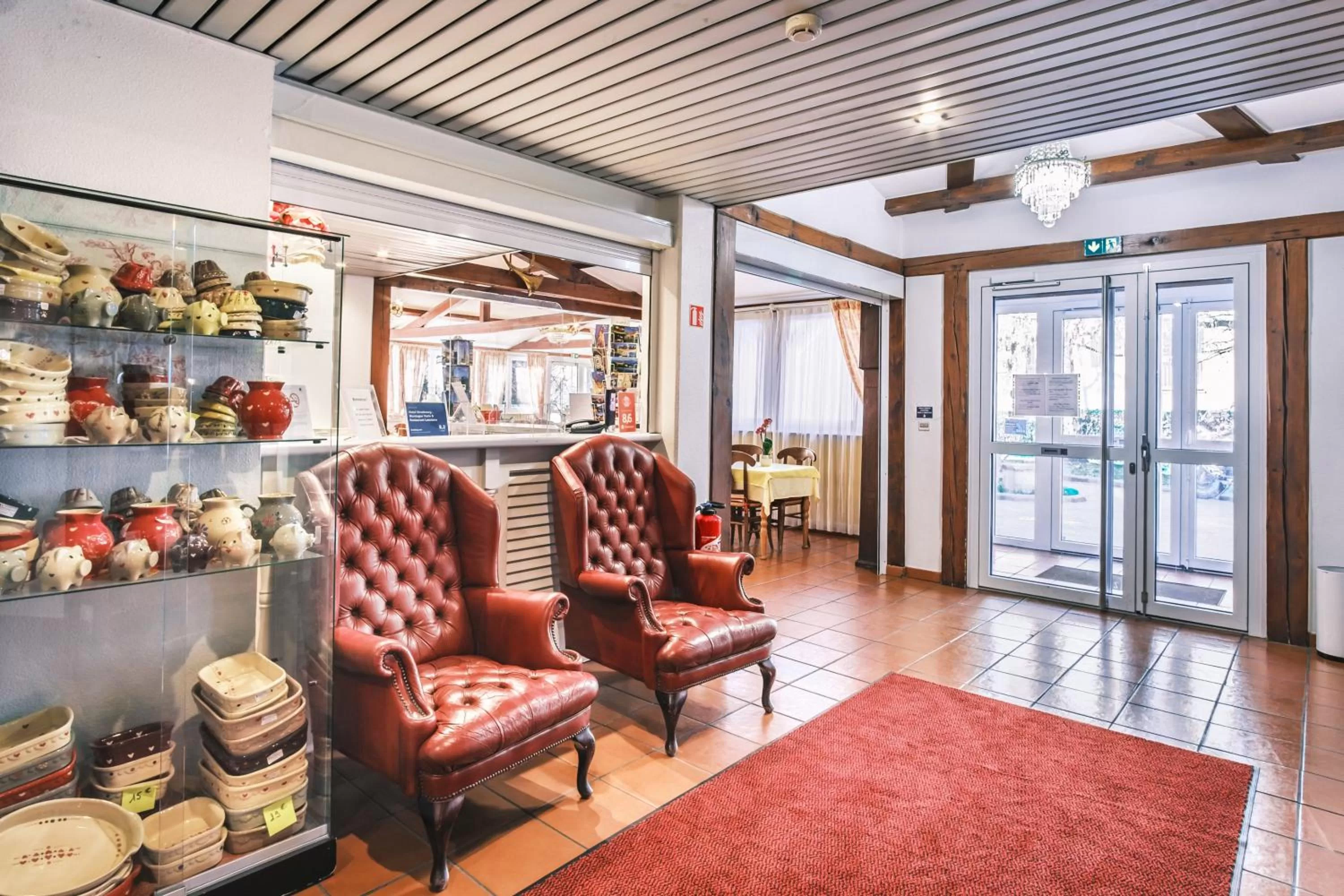 Lobby or reception in Hotel Strasbourg - Montagne Verte & Restaurant Louisiane