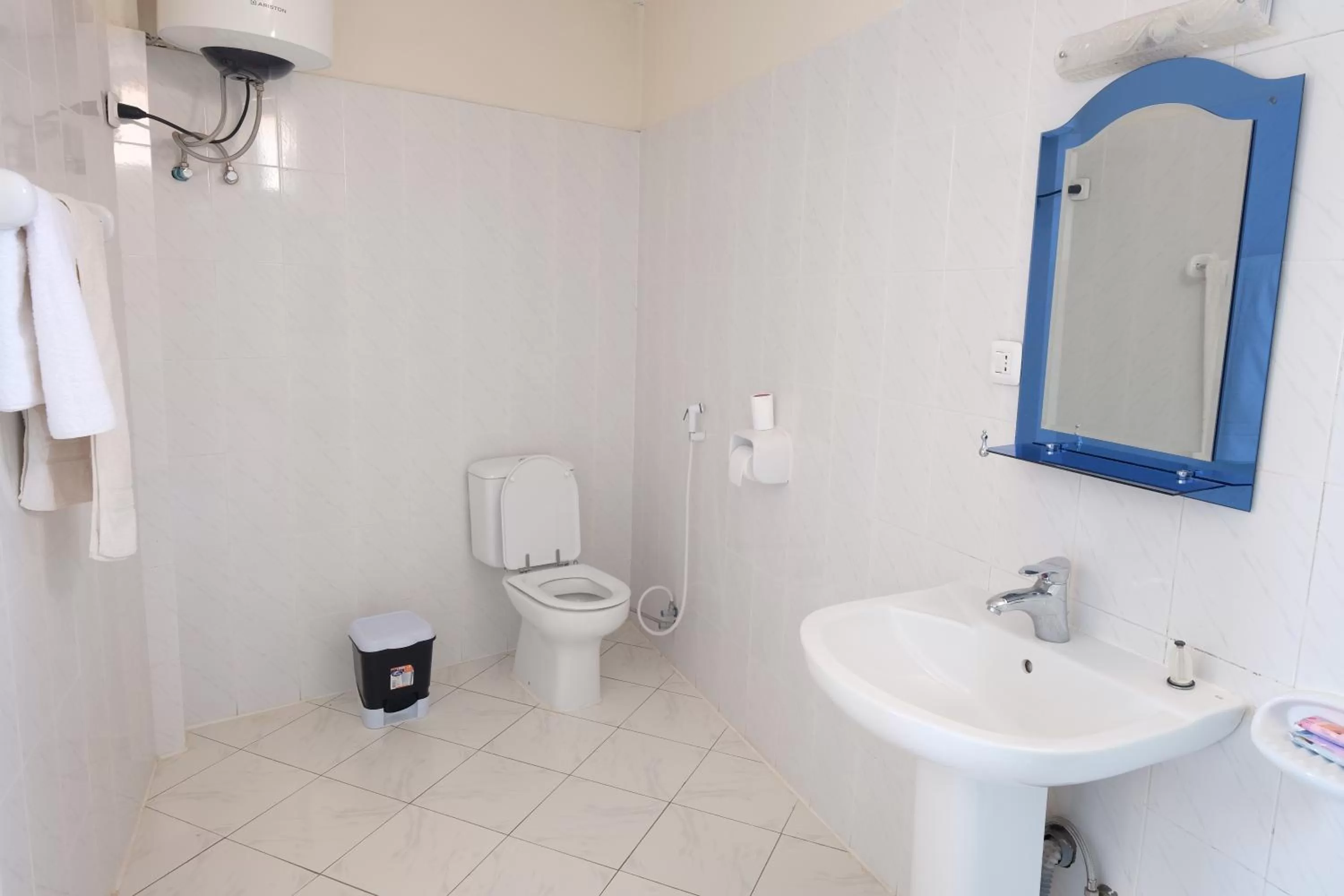 Shower in Panoramic View Hotel