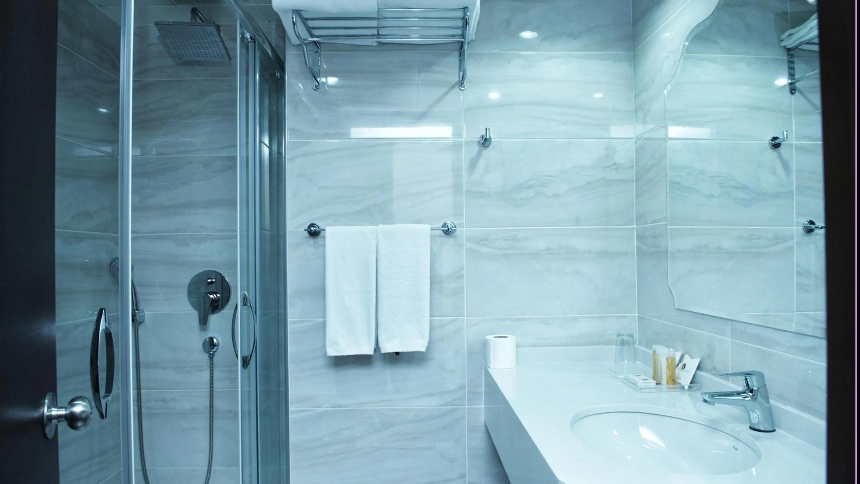 Bathroom in Kaya Prestige Oteli